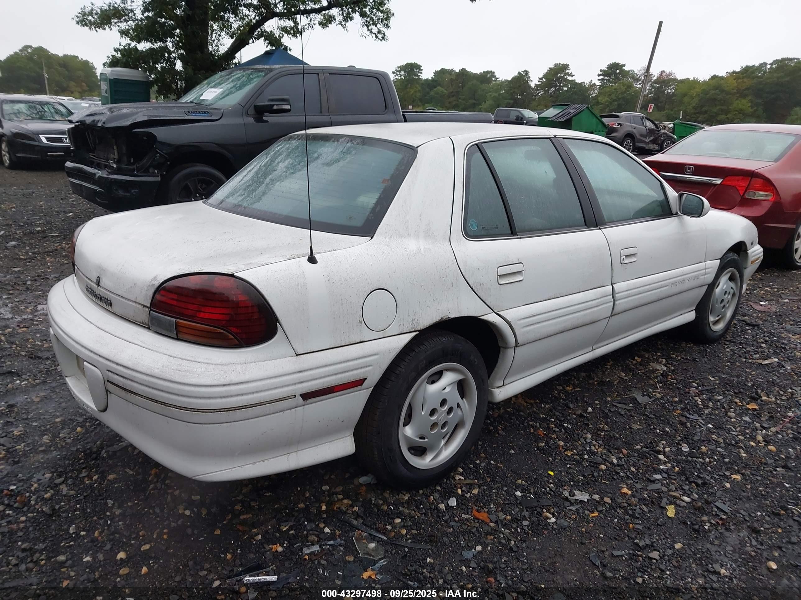 1997 Pontiac Grand Am Se White vin: 1G2NE52M4VC732761