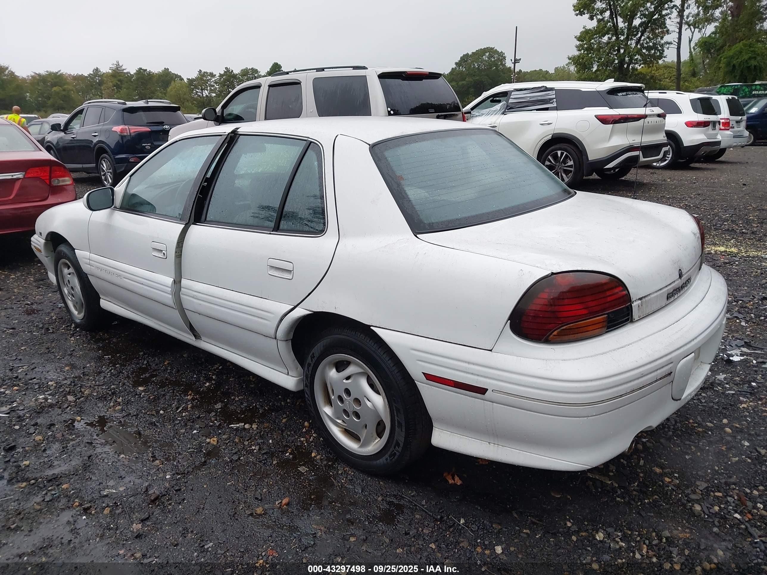 1997 Pontiac Grand Am Se White vin: 1G2NE52M4VC732761