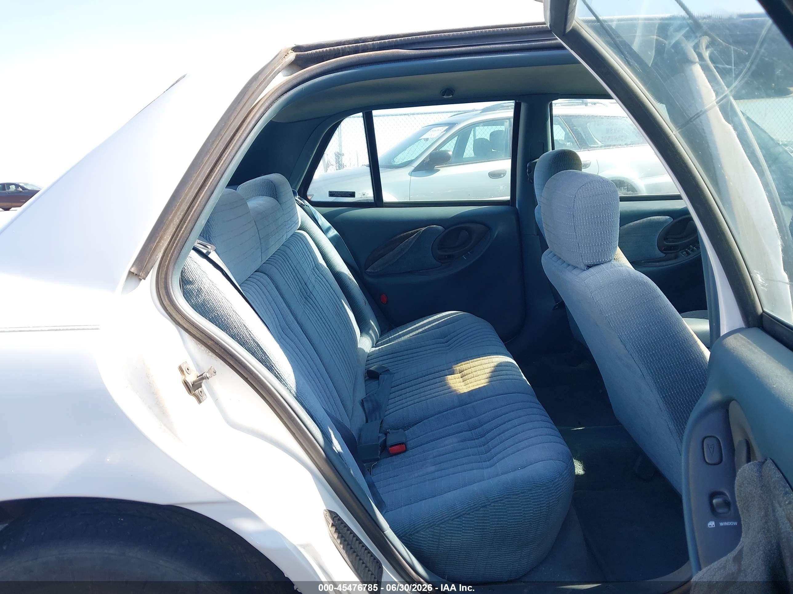 1997 Pontiac Grand Am Se White vin: 1G2NE52M9VM537961
