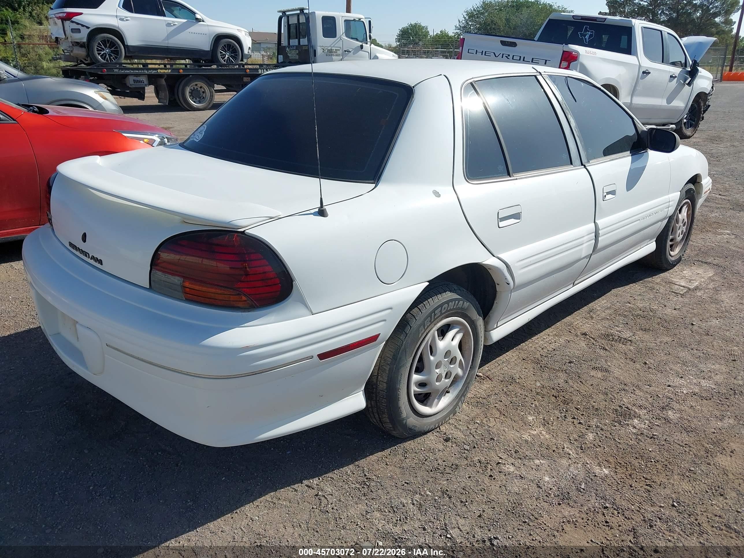 1998 Pontiac Grand Am Se White vin: 1G2NE52T1WM521195