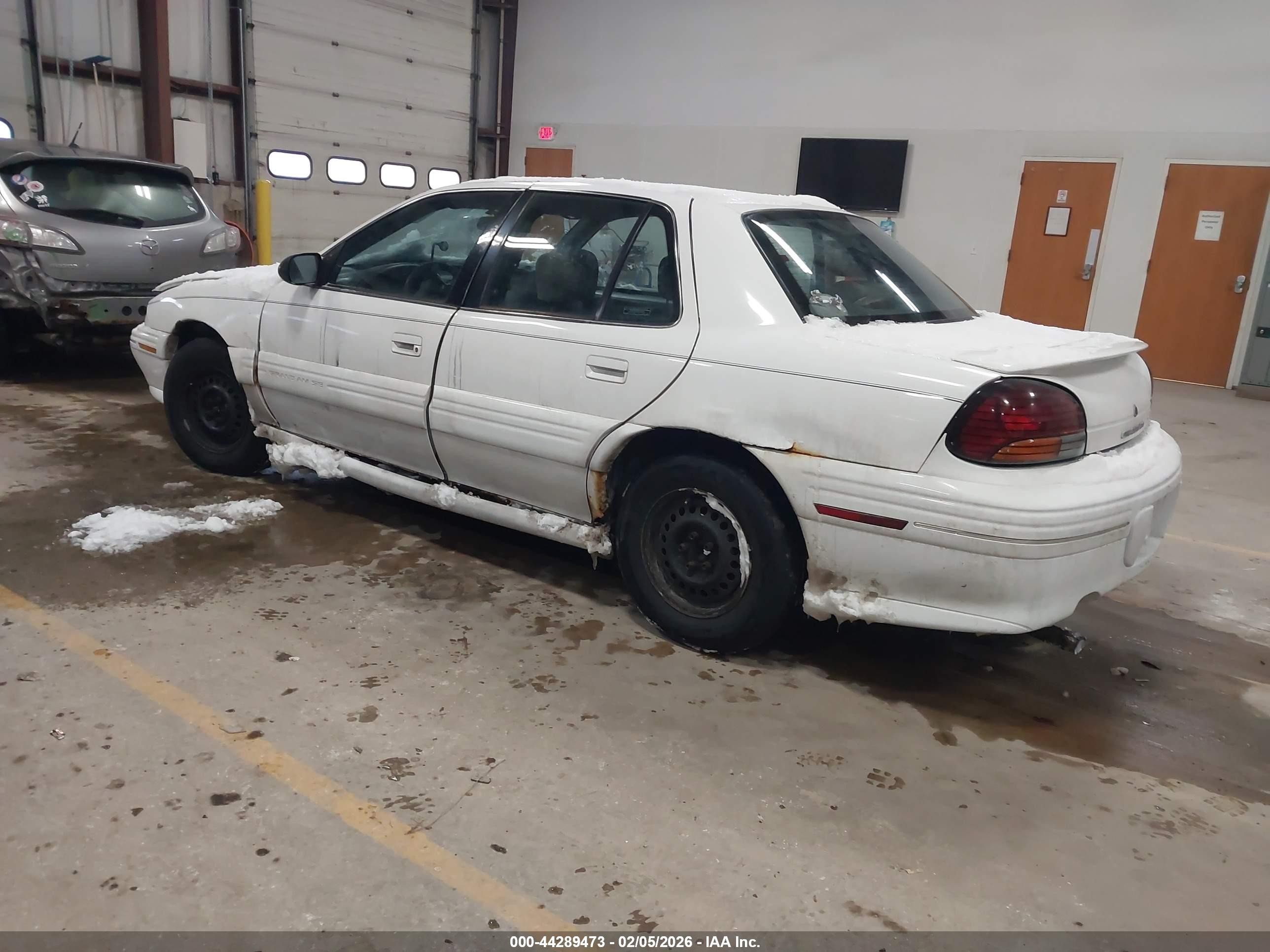 1997 Pontiac Grand Am Se White vin: 1G2NE52T4VC851790