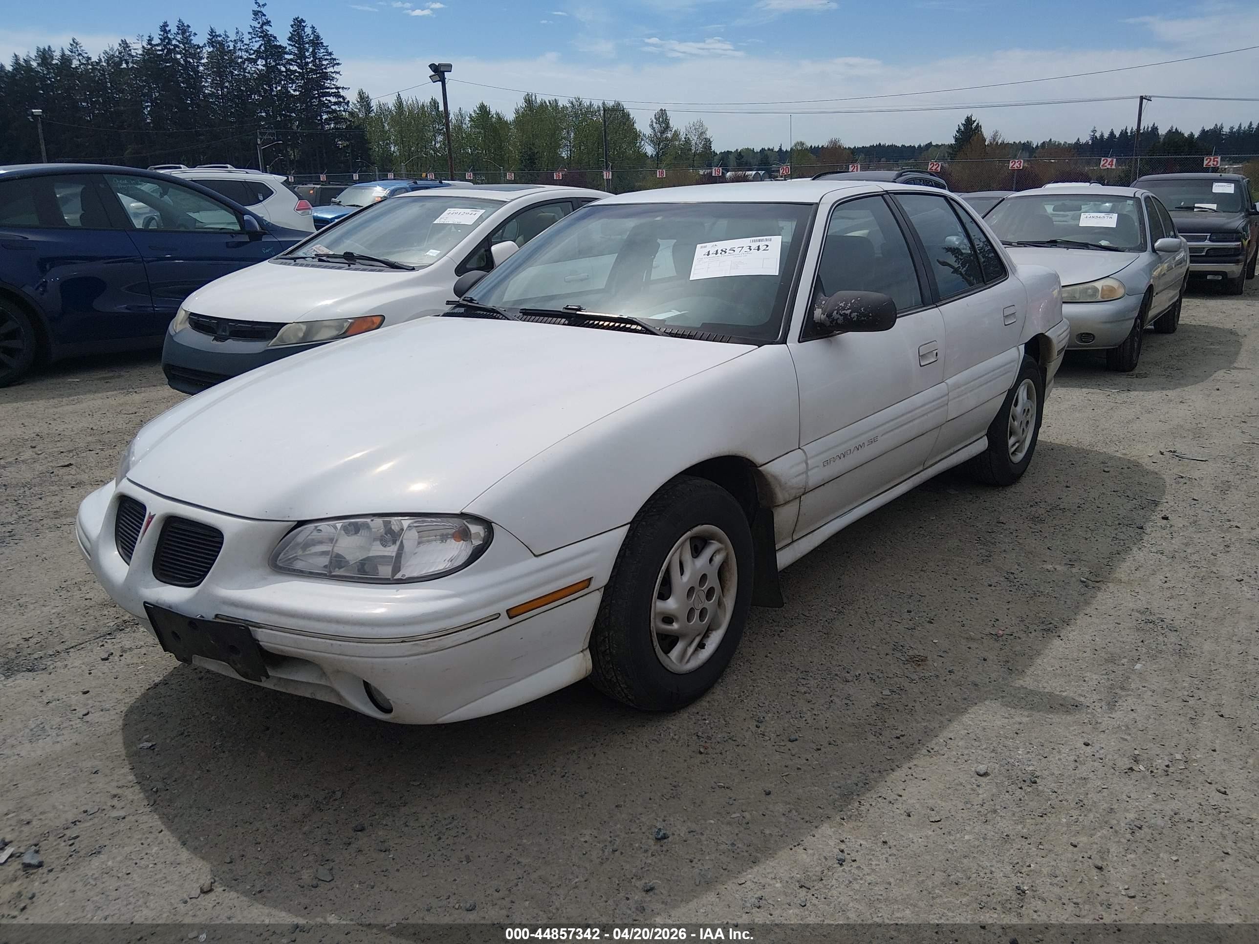 1997 Pontiac Grand Am Se Белый vin: 1G2NE52T6VM556801