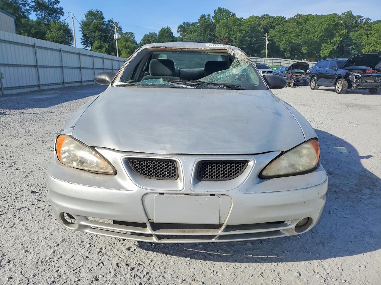 2004 Pontiac Grand Am Se1 Silver vin: 1G2NF52E04C240314