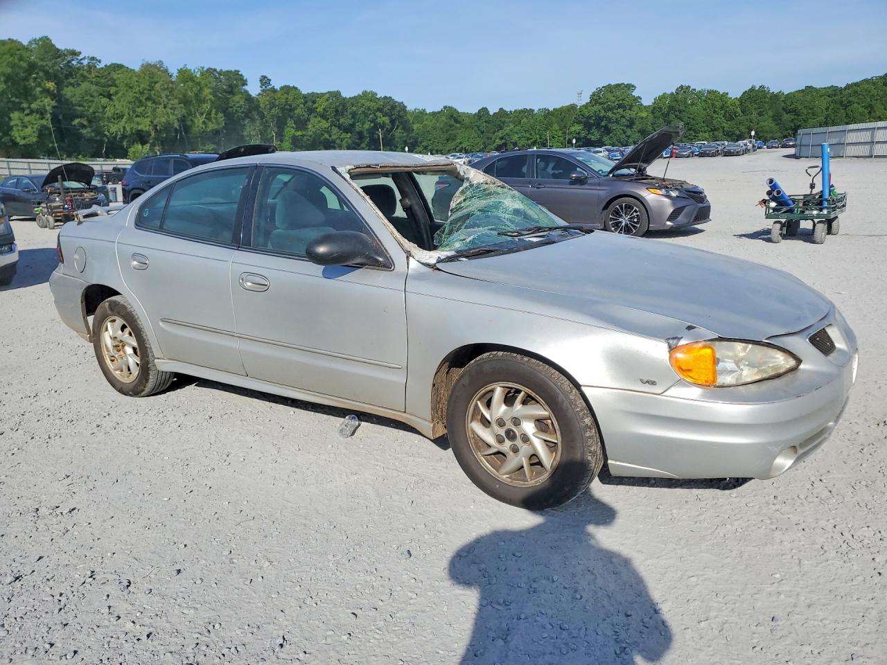 2004 Pontiac Grand Am Se1 Silver vin: 1G2NF52E04C240314