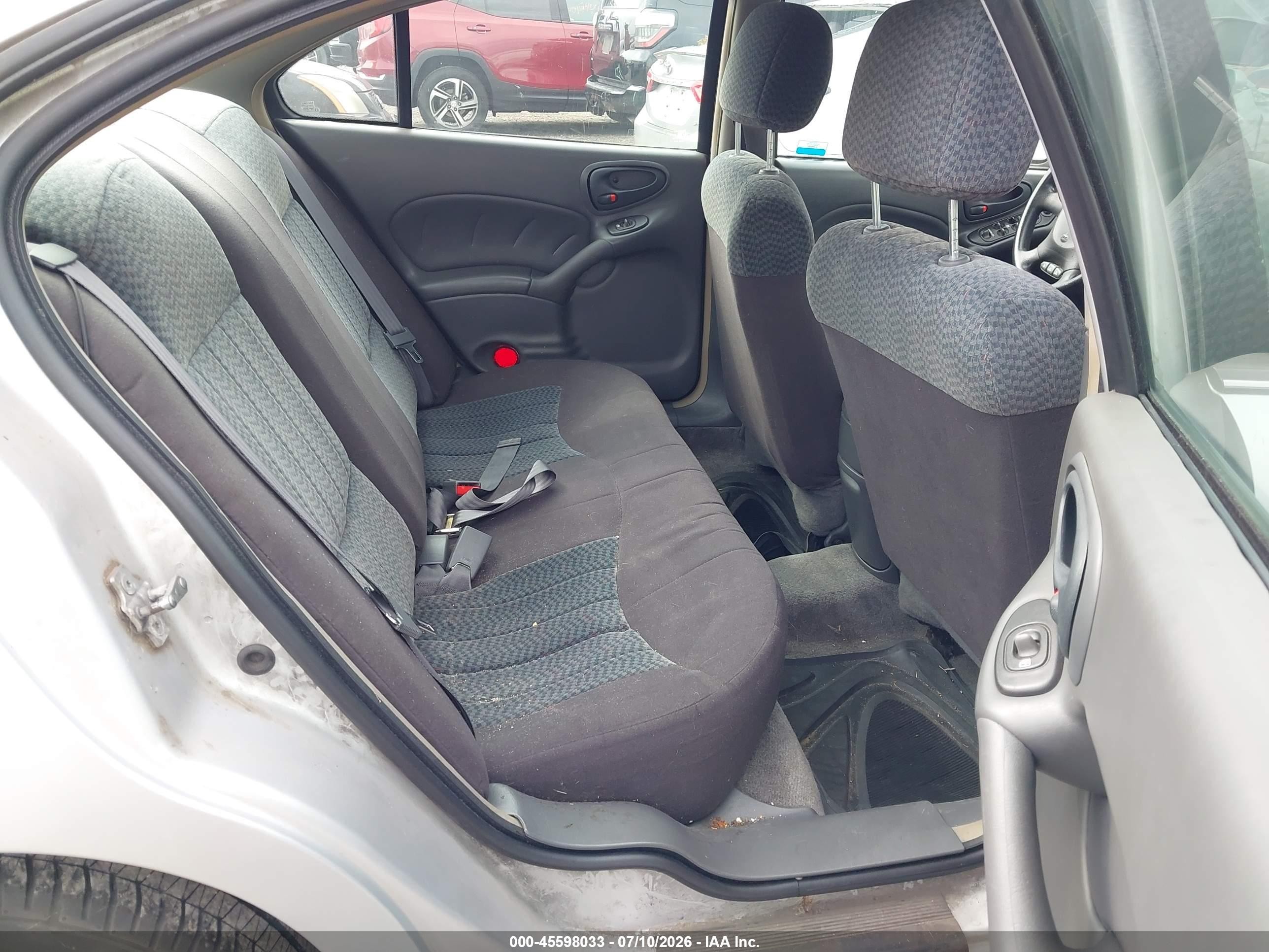 2004 Pontiac Grand Am Se1 Silver vin: 1G2NF52E04M705510