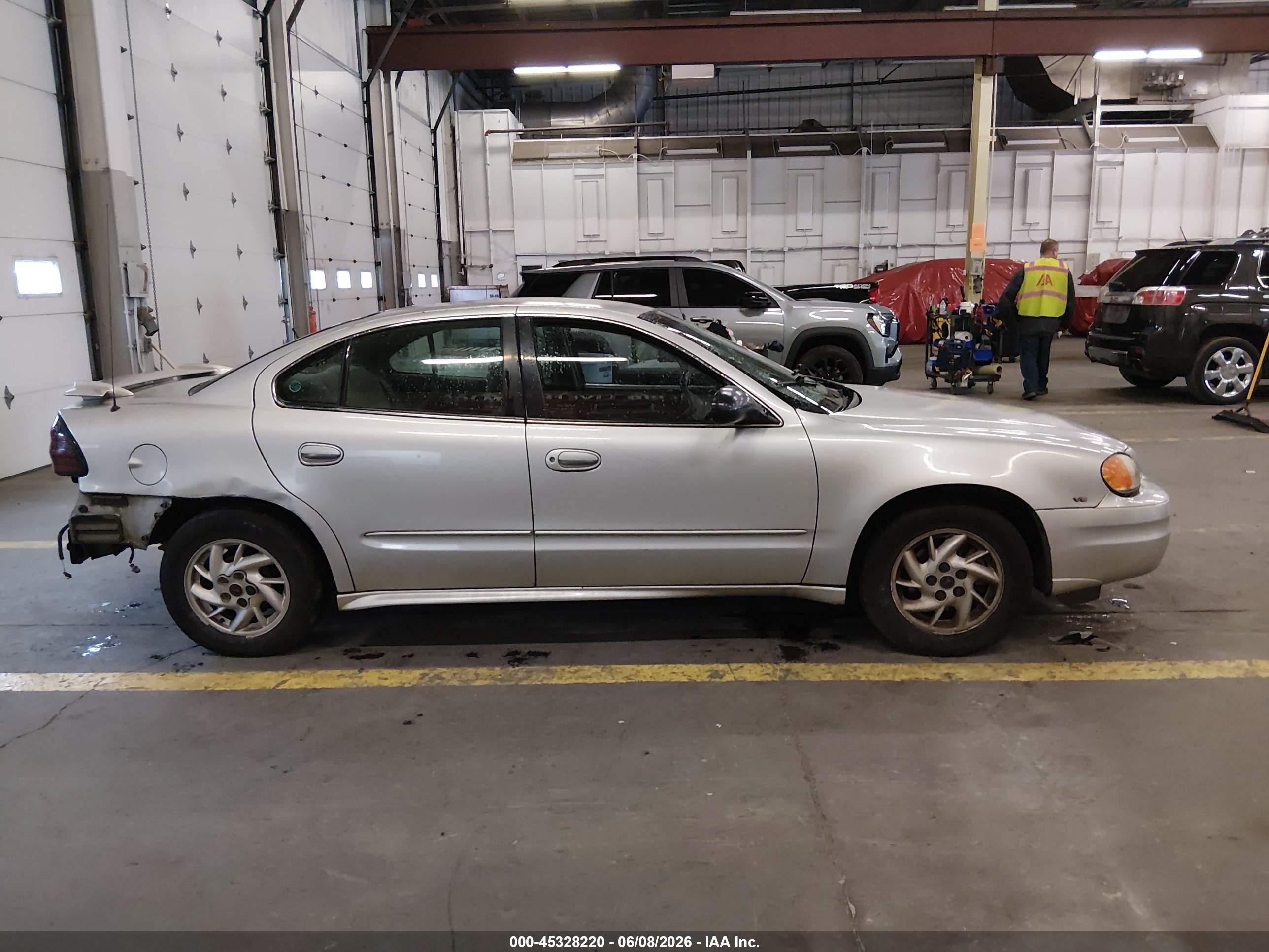 2004 Pontiac Grand Am Se1 Silver vin: 1G2NF52E44M596338