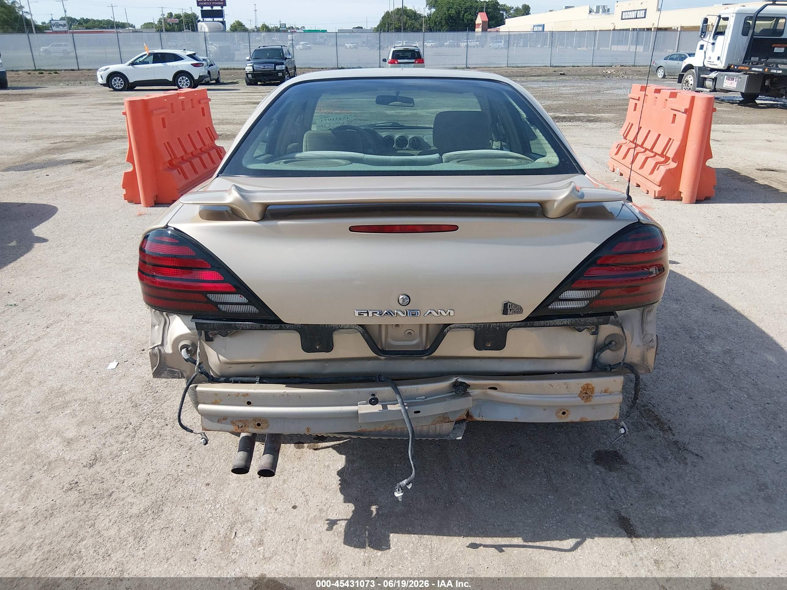 2004 Pontiac Grand Am Se1 Beige vin: 1G2NF52E64C238938
