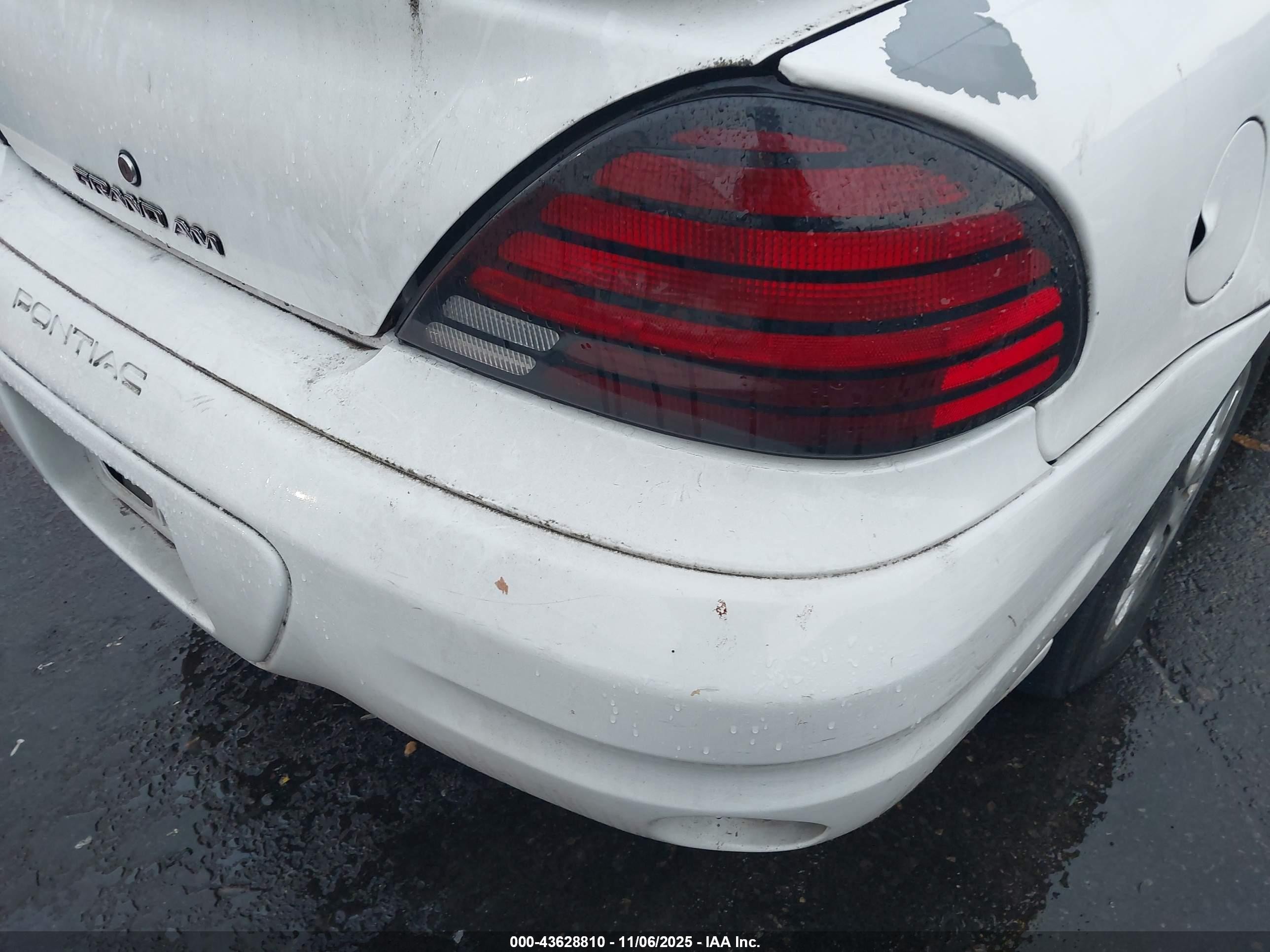 2004 Pontiac Grand Am Se1 White vin: 1G2NF52E84C146911