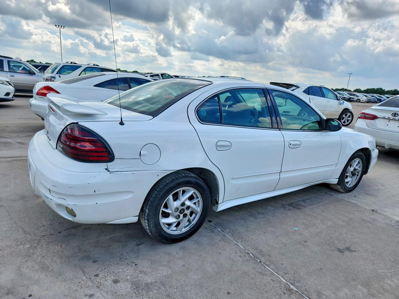 2004 Pontiac Grand Am Se1 White vin: 1G2NF52E94C233121