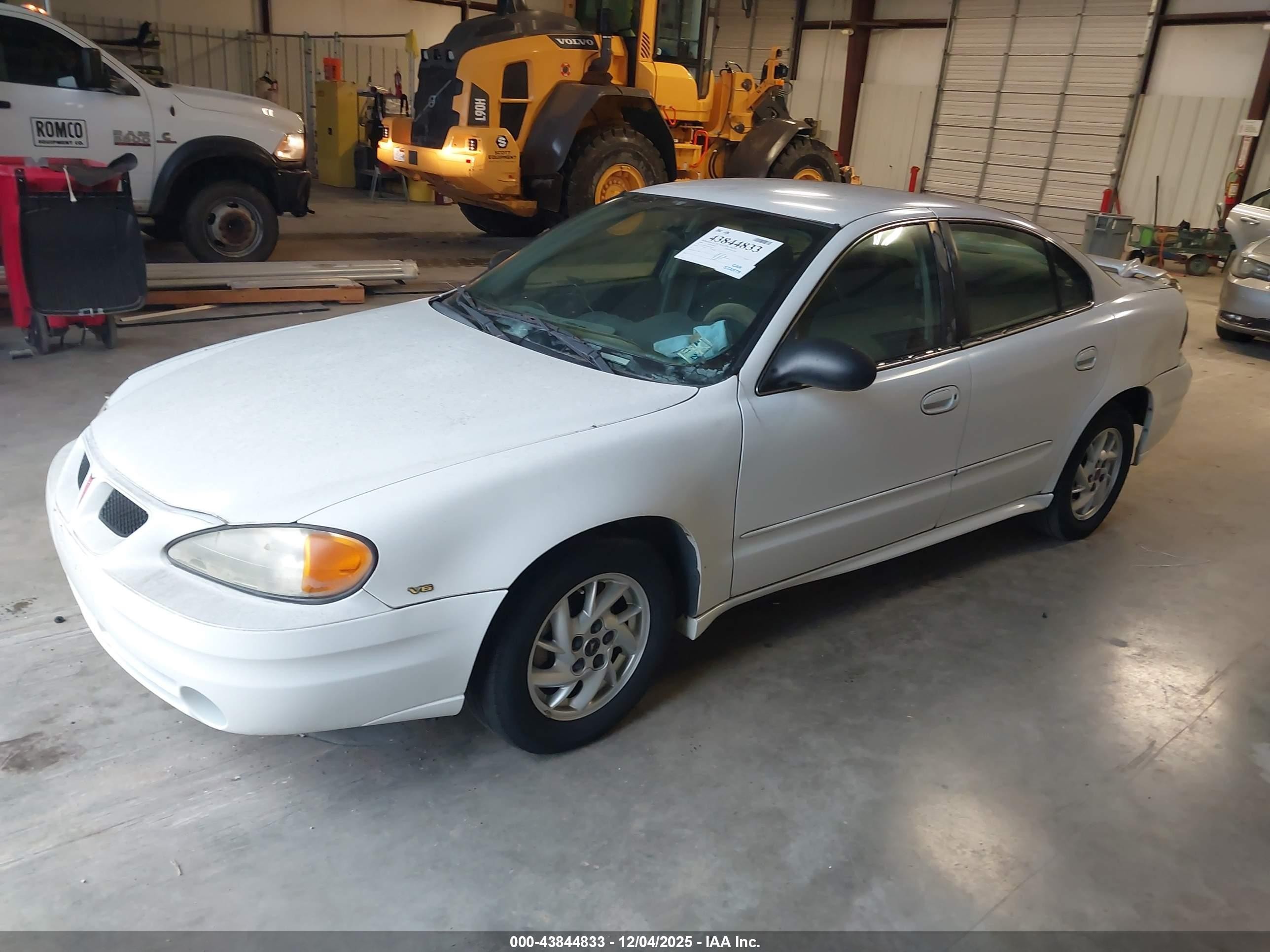 2004 Pontiac Grand Am Se1 White vin: 1G2NF52EX4C251417