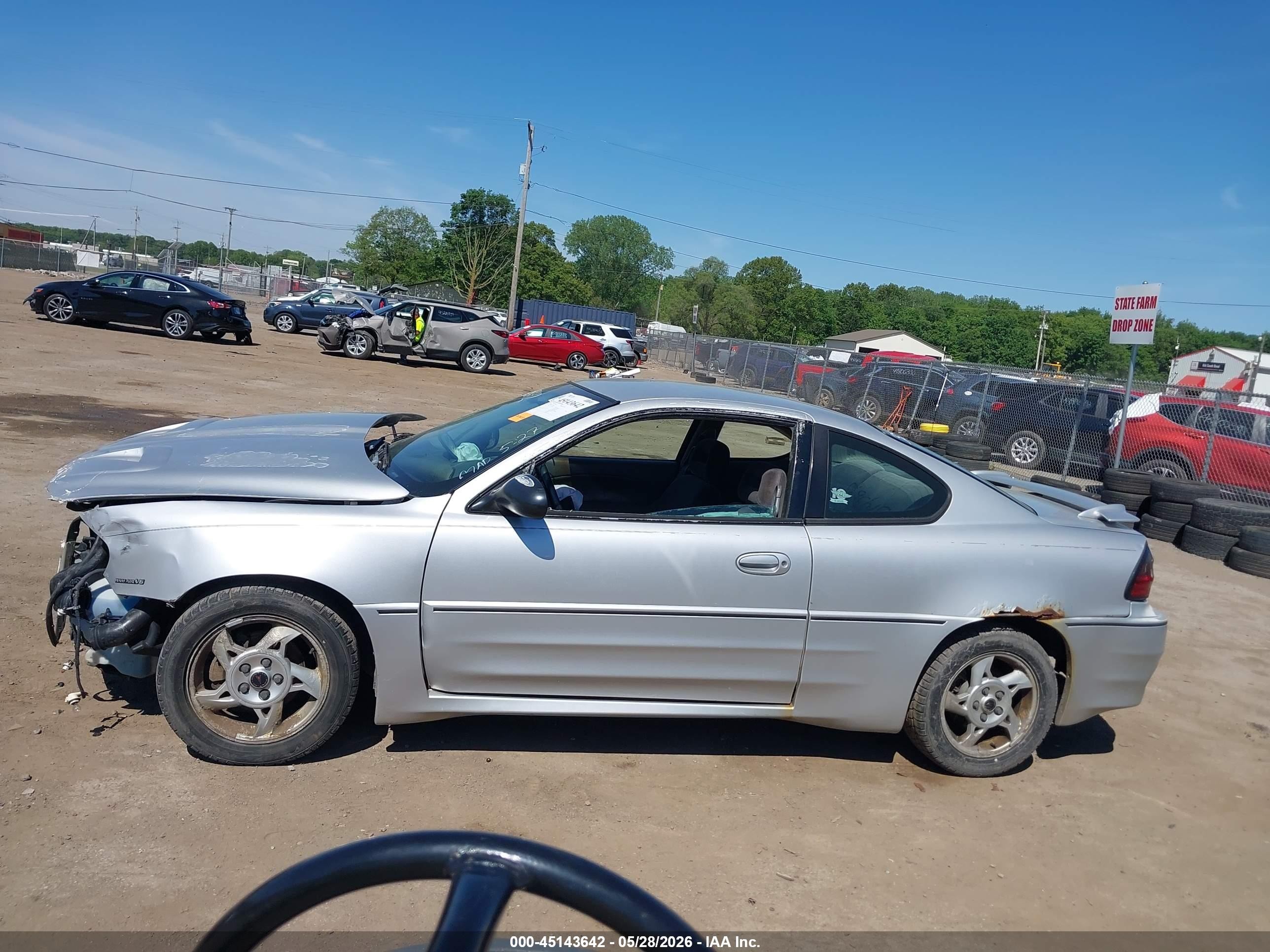 2002 Pontiac Grand Am Gt Silver vin: 1G2NW12E62C256300