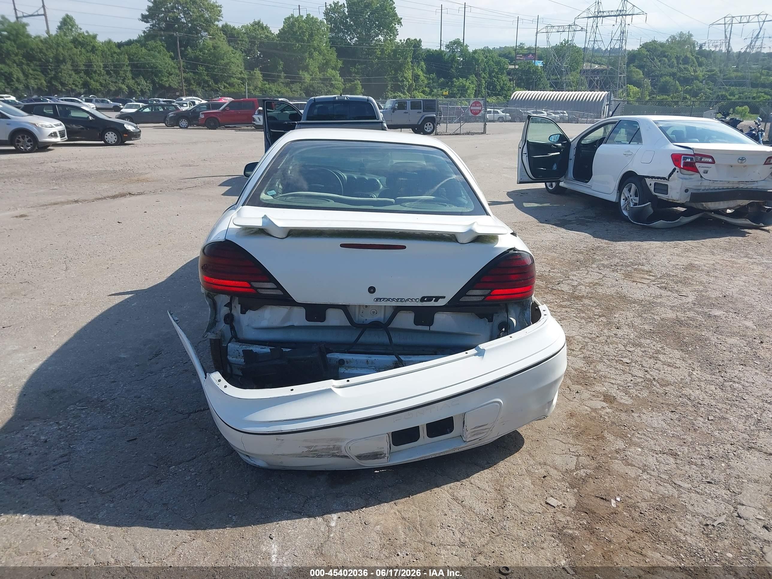 2001 Pontiac Grand Am Gt White vin: 1G2NW52E21C170469