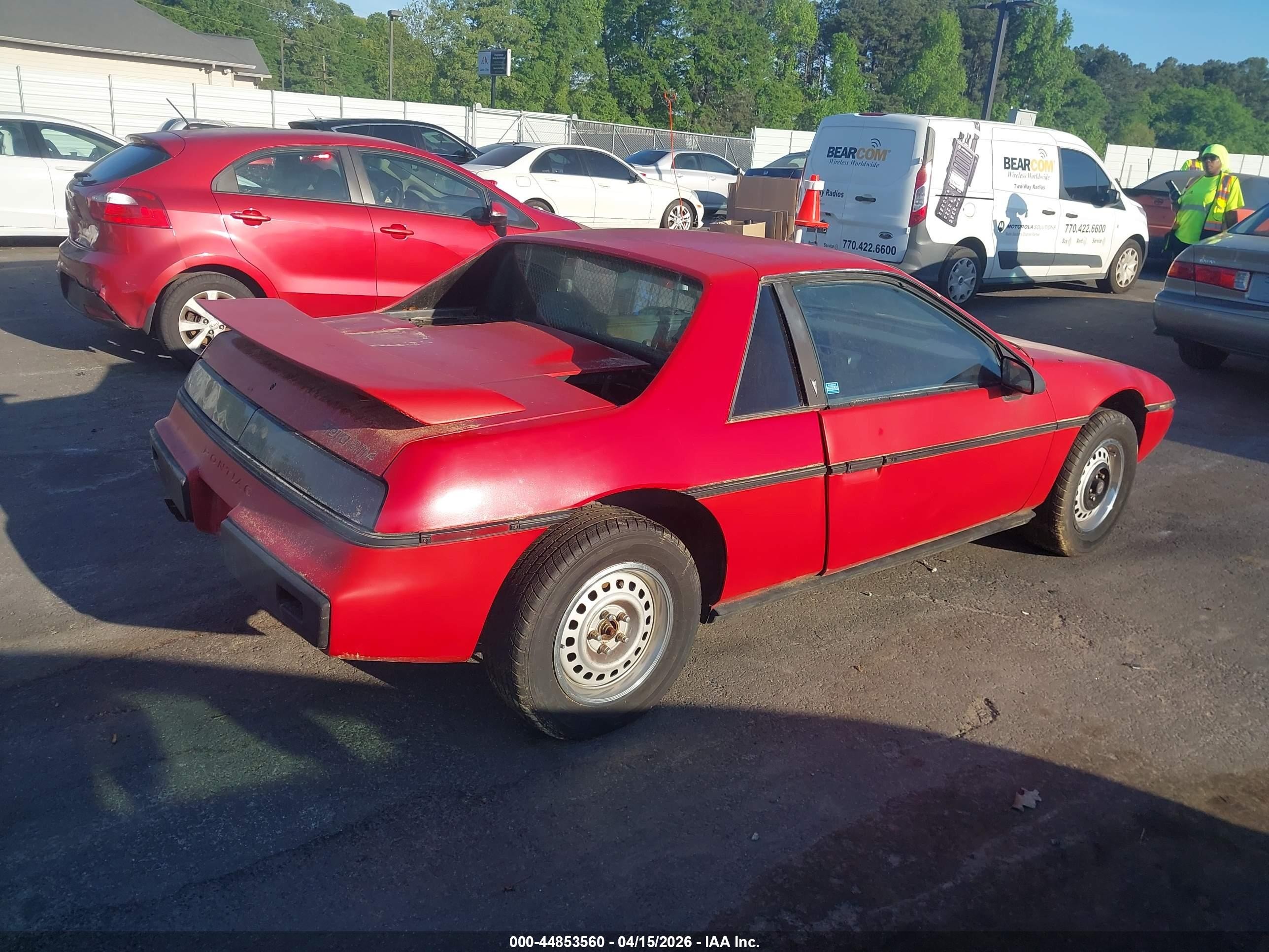1986 Pontiac Fiero   Красный vin: 1G2PE37R7GP218013