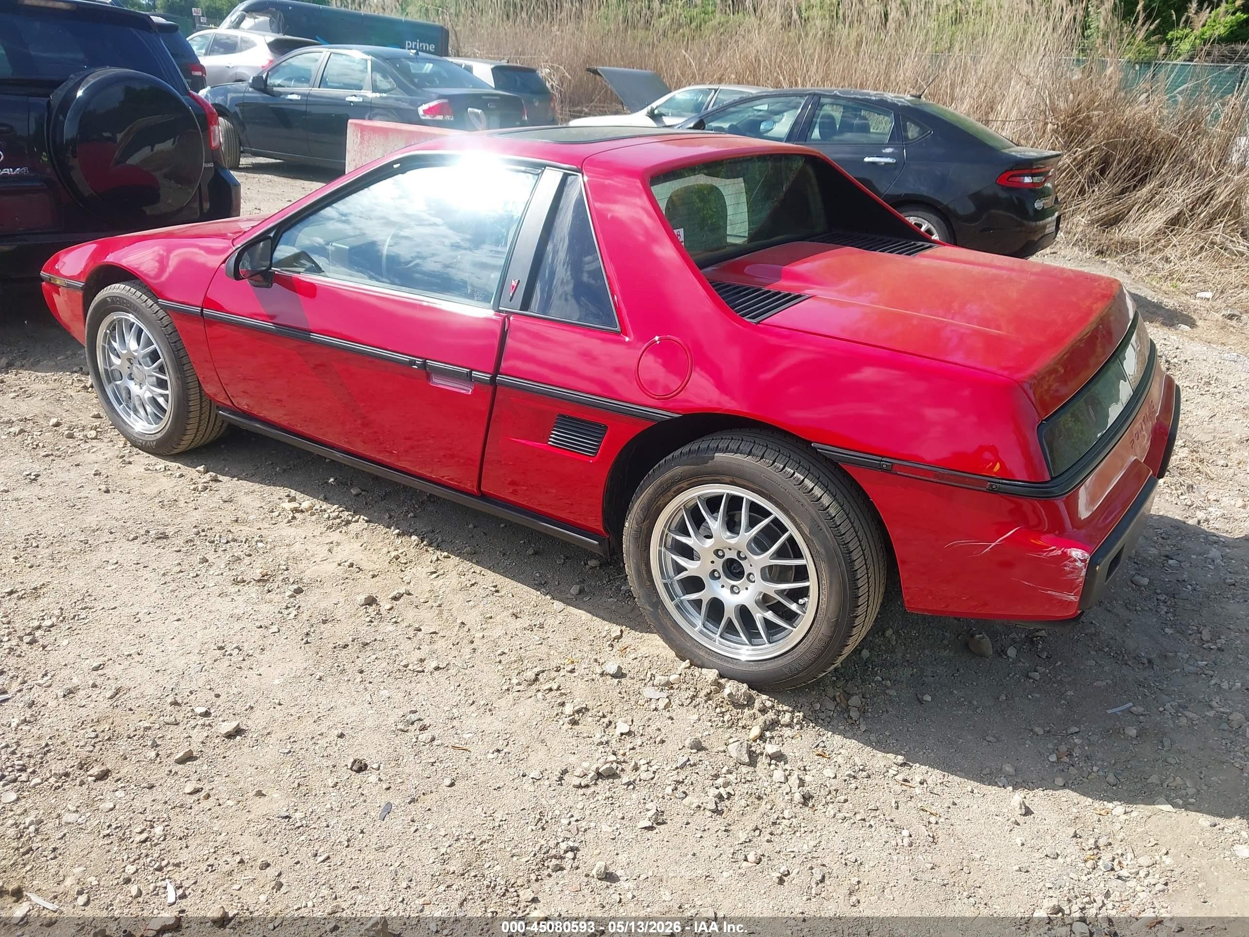 1986 Pontiac Fiero   Red vin: 1G2PE37R9GP269044
