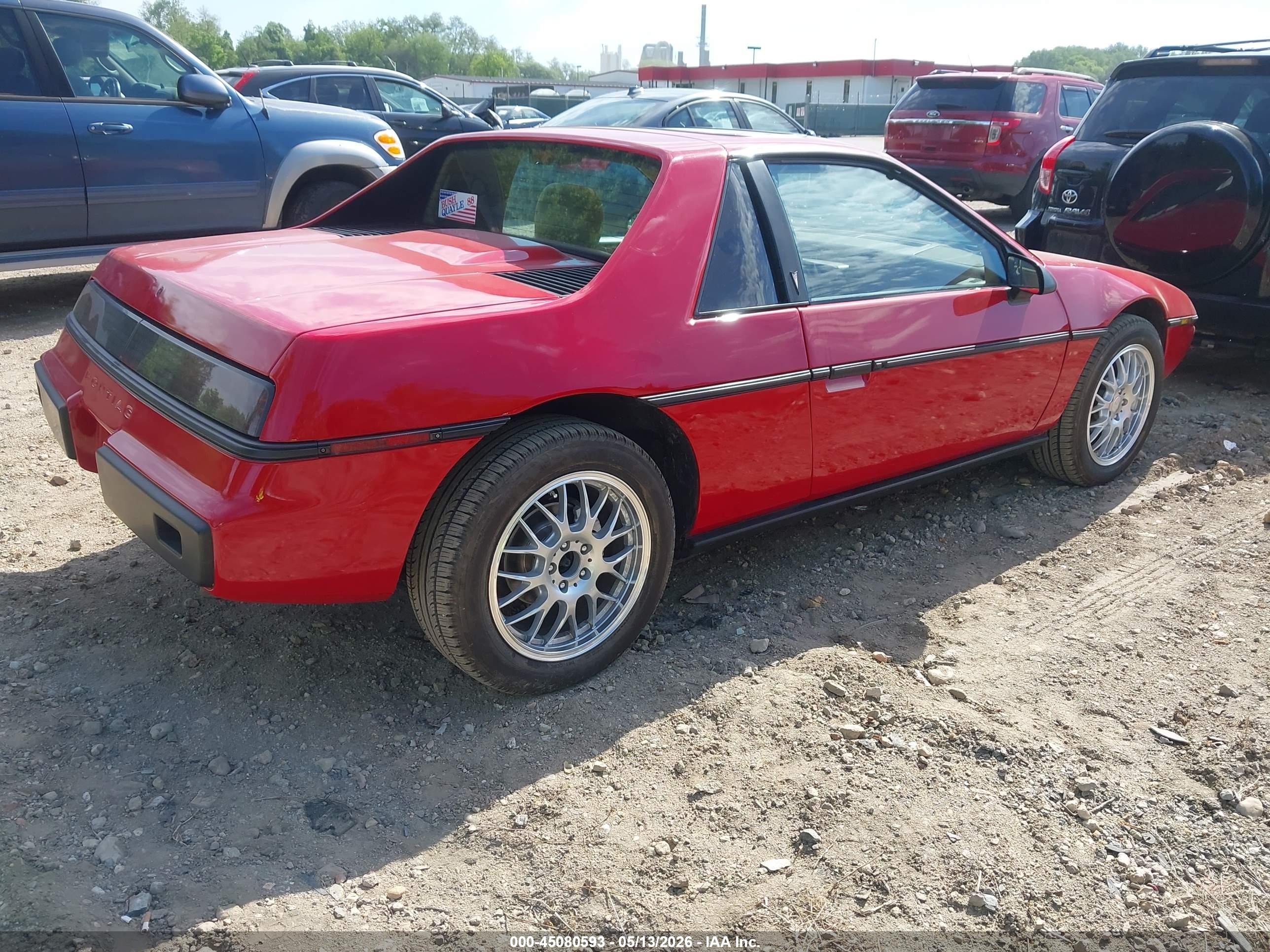 1986 Pontiac Fiero   Red vin: 1G2PE37R9GP269044