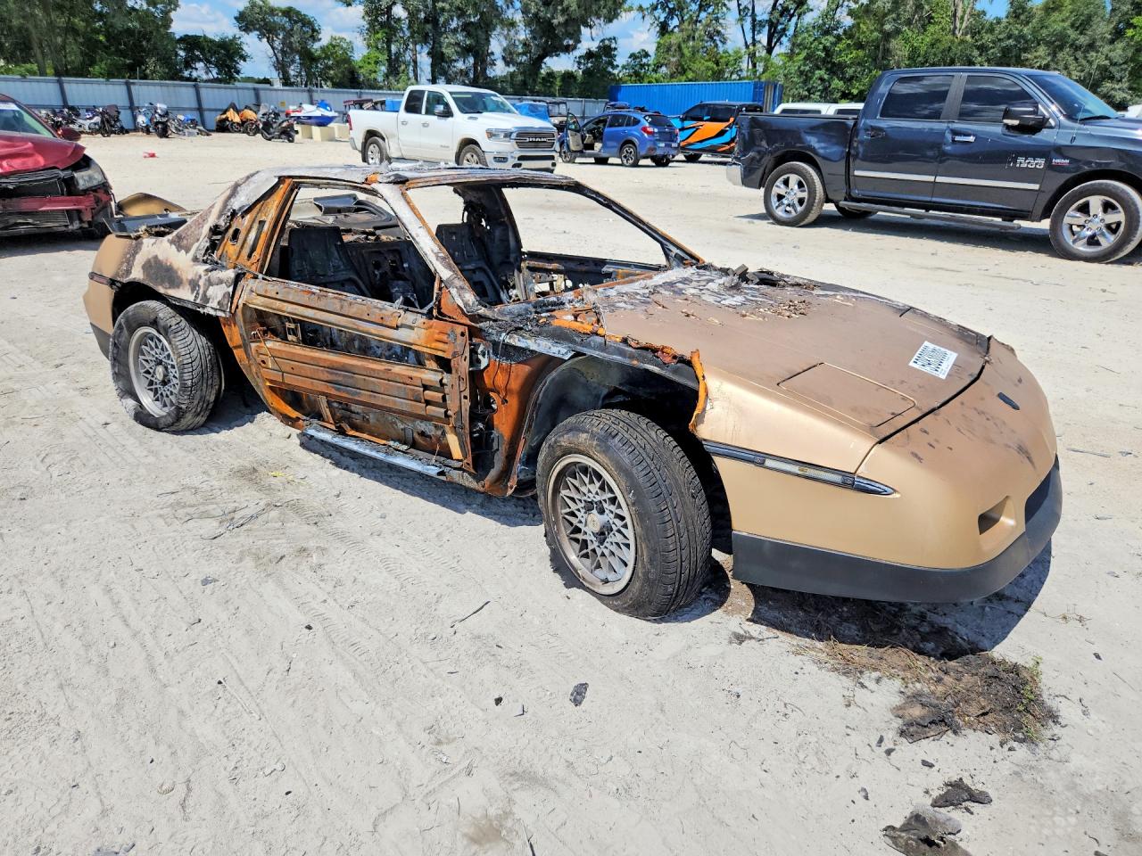 1986 Pontiac Fiero Se Gold vin: 1G2PF3794GP236482