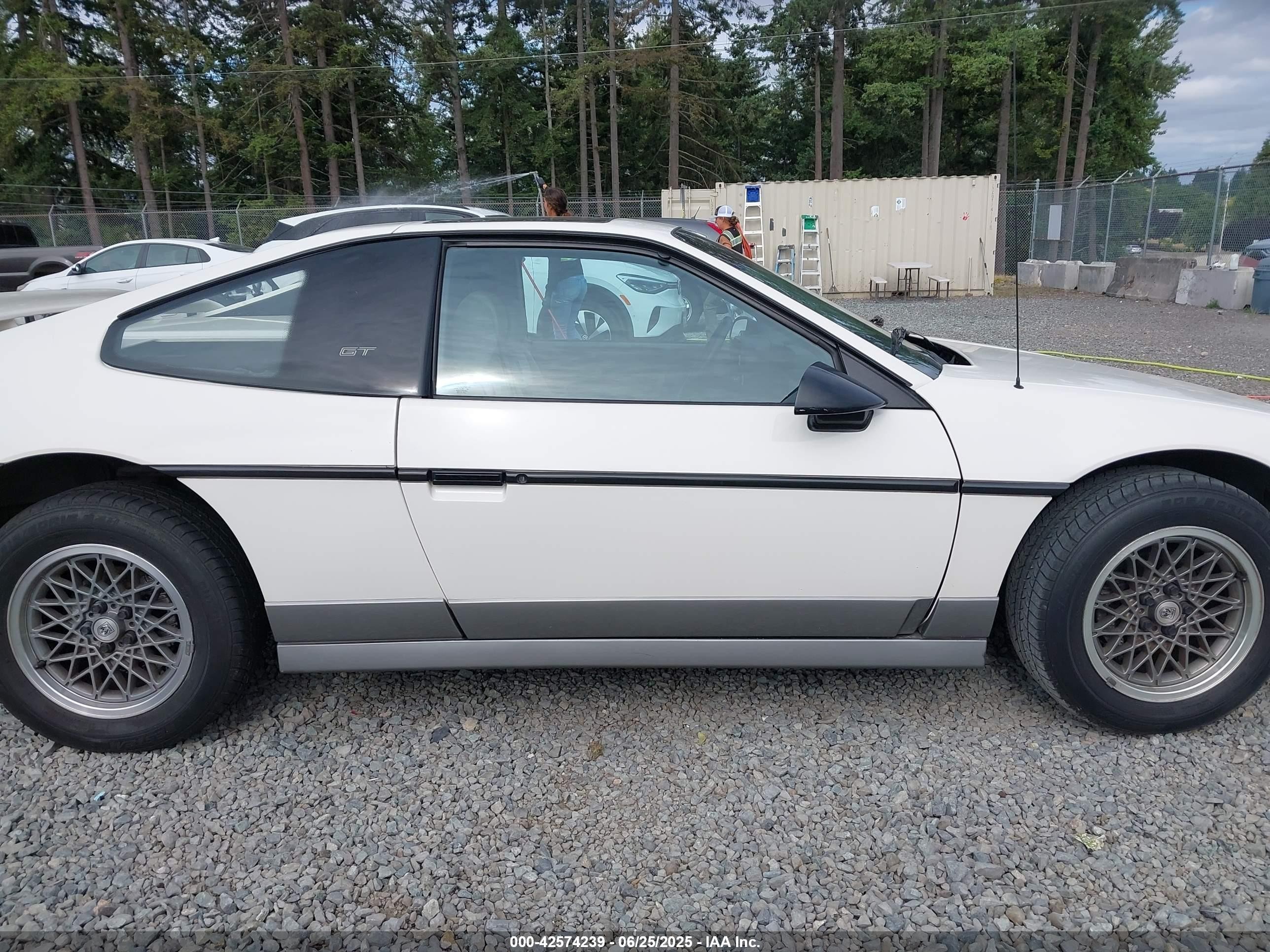 1986 Pontiac Fiero Gt White vin: 1G2PG9790GP268409