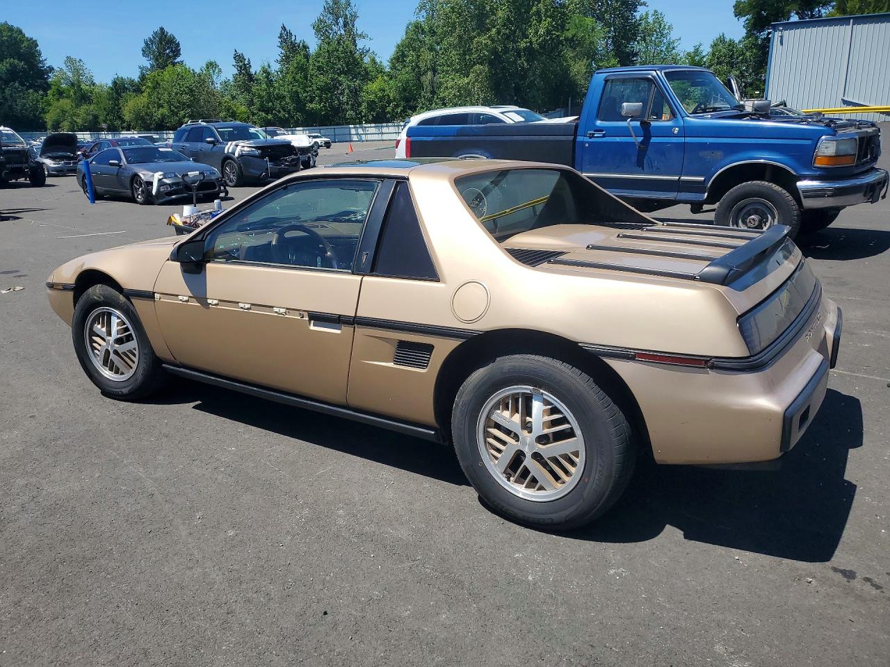 1986 Pontiac Fiero Sport Tan vin: 1G2PM37R5GP228932