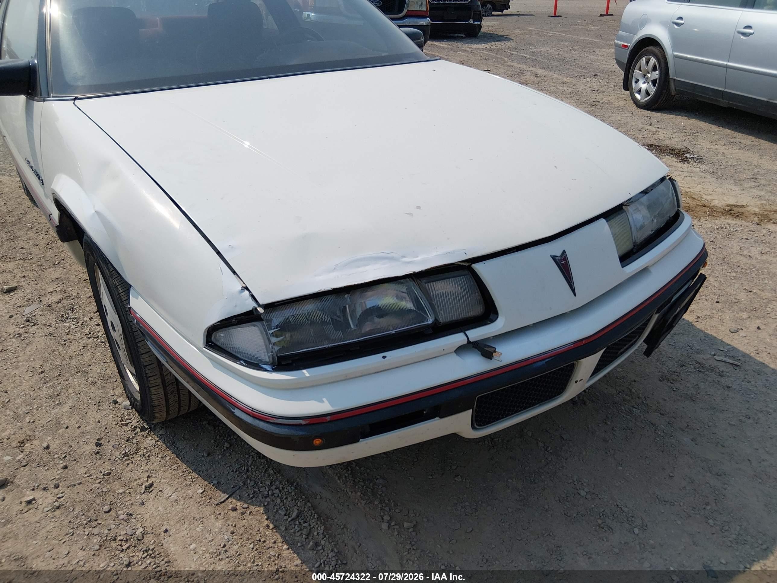 1990 Pontiac Grand Prix Le White vin: 1G2WJ14T3LF305399