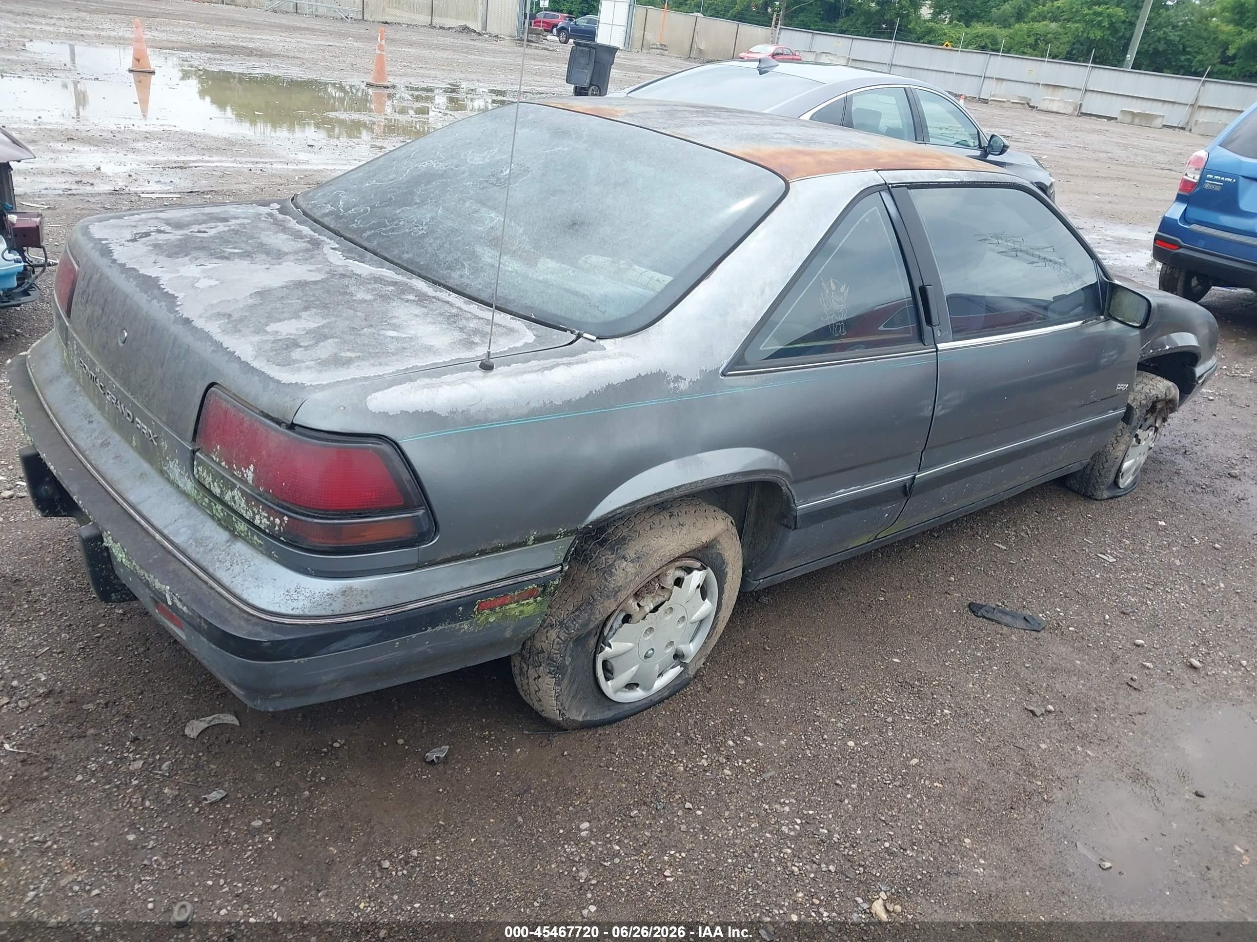 1988 Pontiac Grand Prix   Серый vin: 1G2WJ14W2JF237877