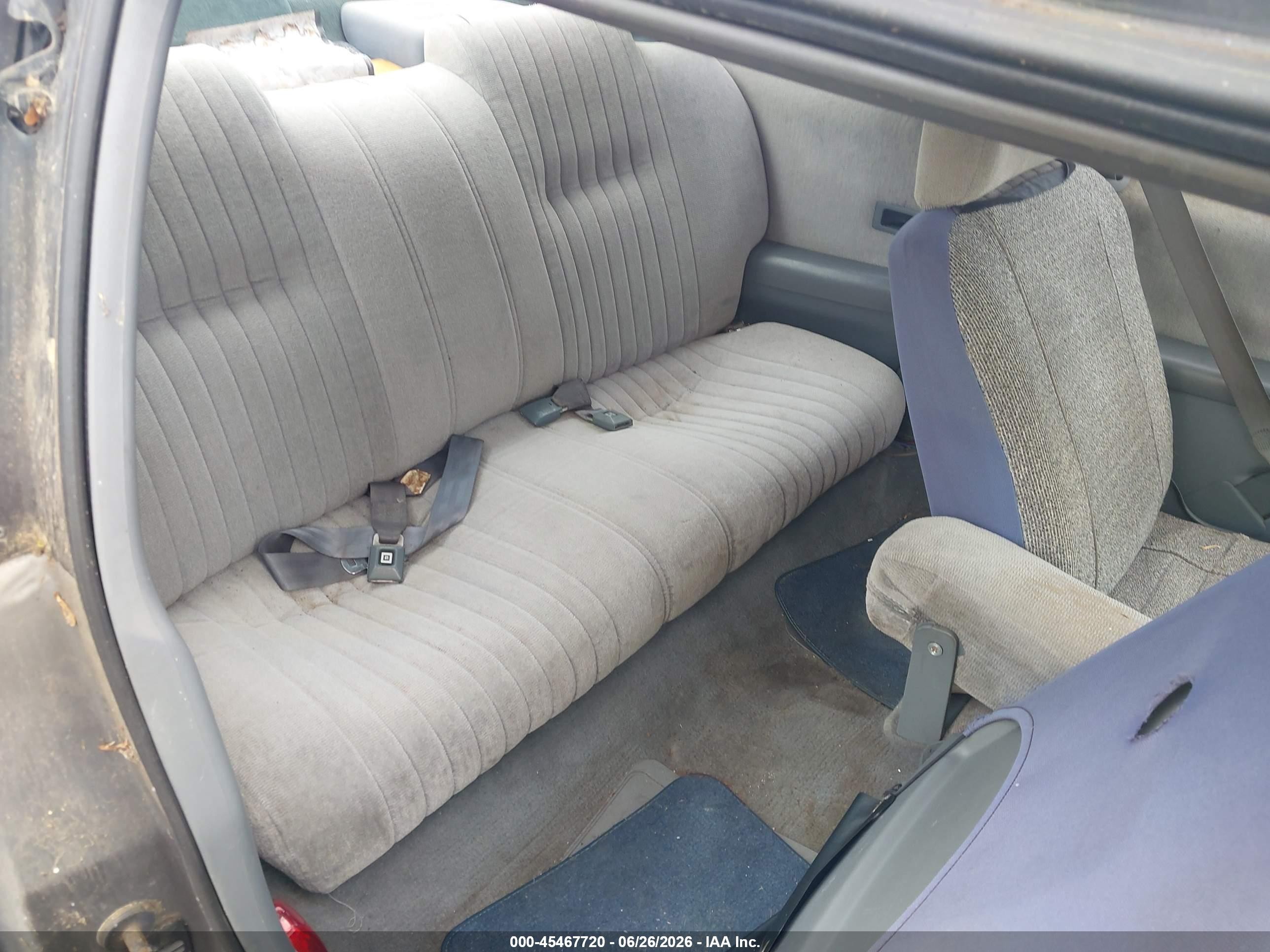 1988 Pontiac Grand Prix   Серый vin: 1G2WJ14W2JF237877