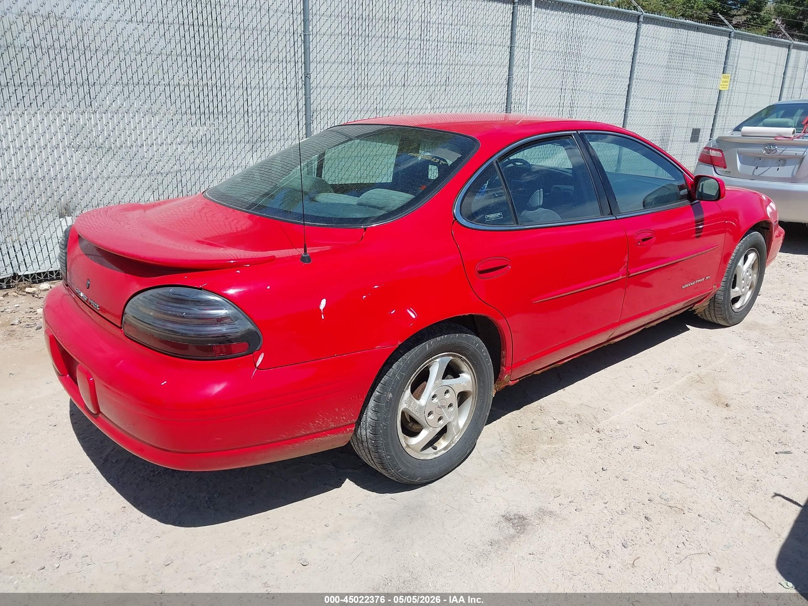 1999 Pontiac Grand Prix Se Red vin: 1G2WJ52K1XF350185