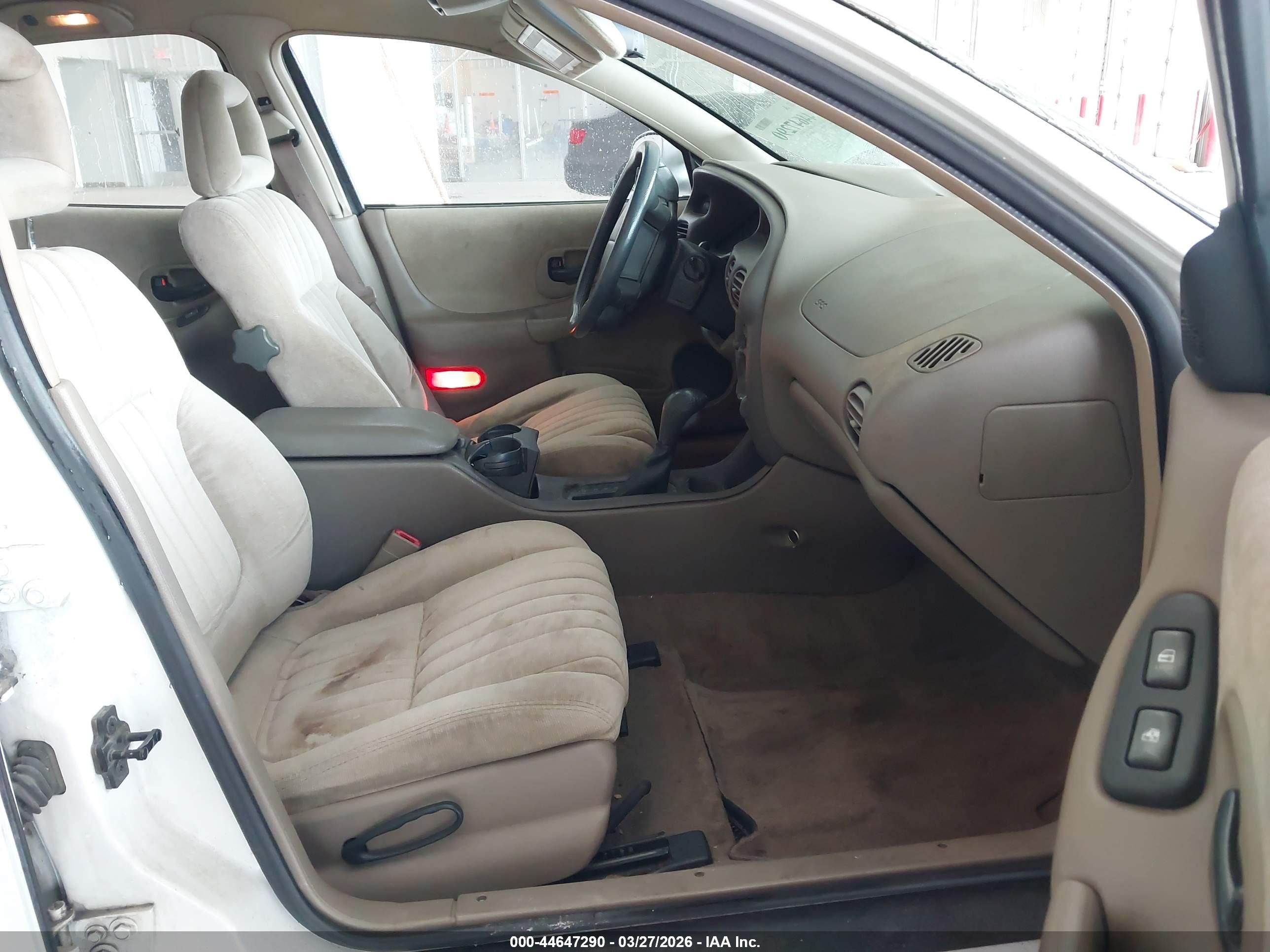1997 Pontiac Grand Prix Se Белый vin: 1G2WJ52K6VF287551