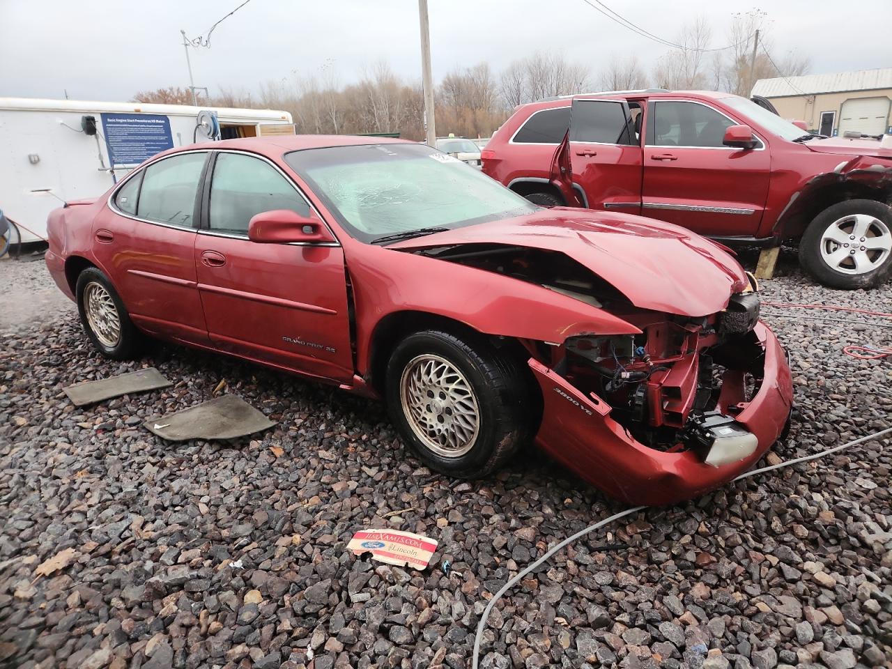 1997 Pontiac Grand Prix Se Red vin: 1G2WJ52K9VF264863