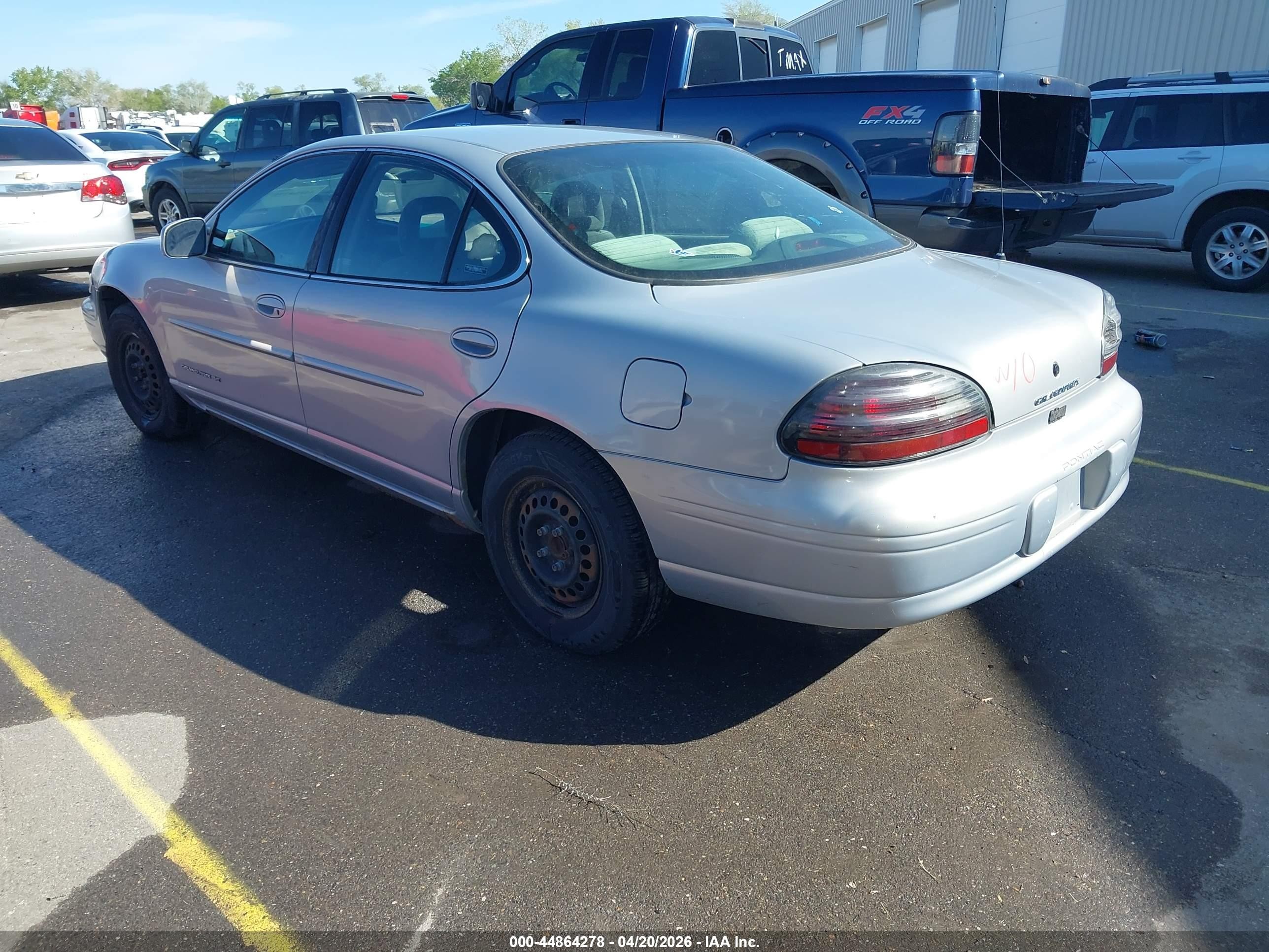 1998 Pontiac Grand Prix Se Серебряный vin: 1G2WJ52M1WF221086