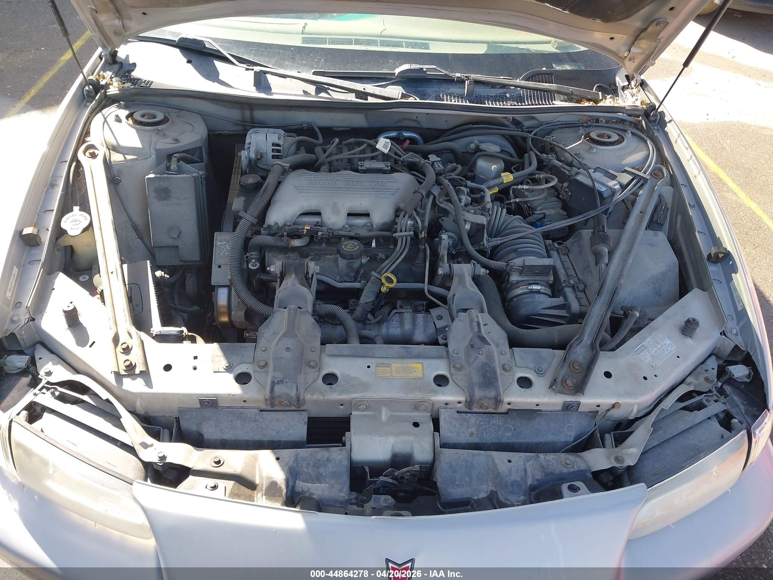 1998 Pontiac Grand Prix Se Серебряный vin: 1G2WJ52M1WF221086