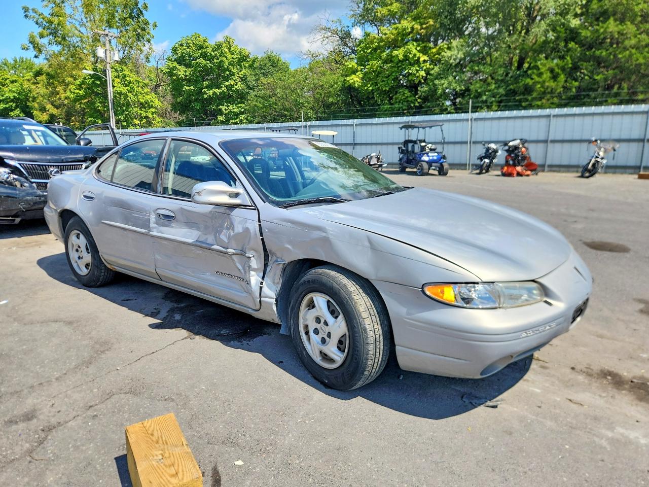 1999 Pontiac Grand Prix Se Silver vin: 1G2WJ52M4XF272406