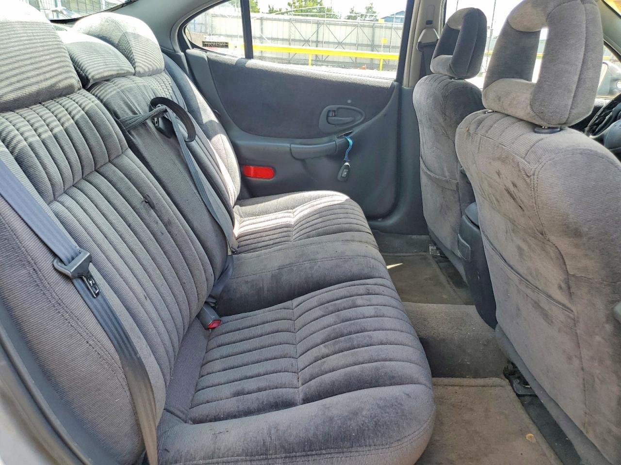 1999 Pontiac Grand Prix Se Silver vin: 1G2WJ52M9XF205865