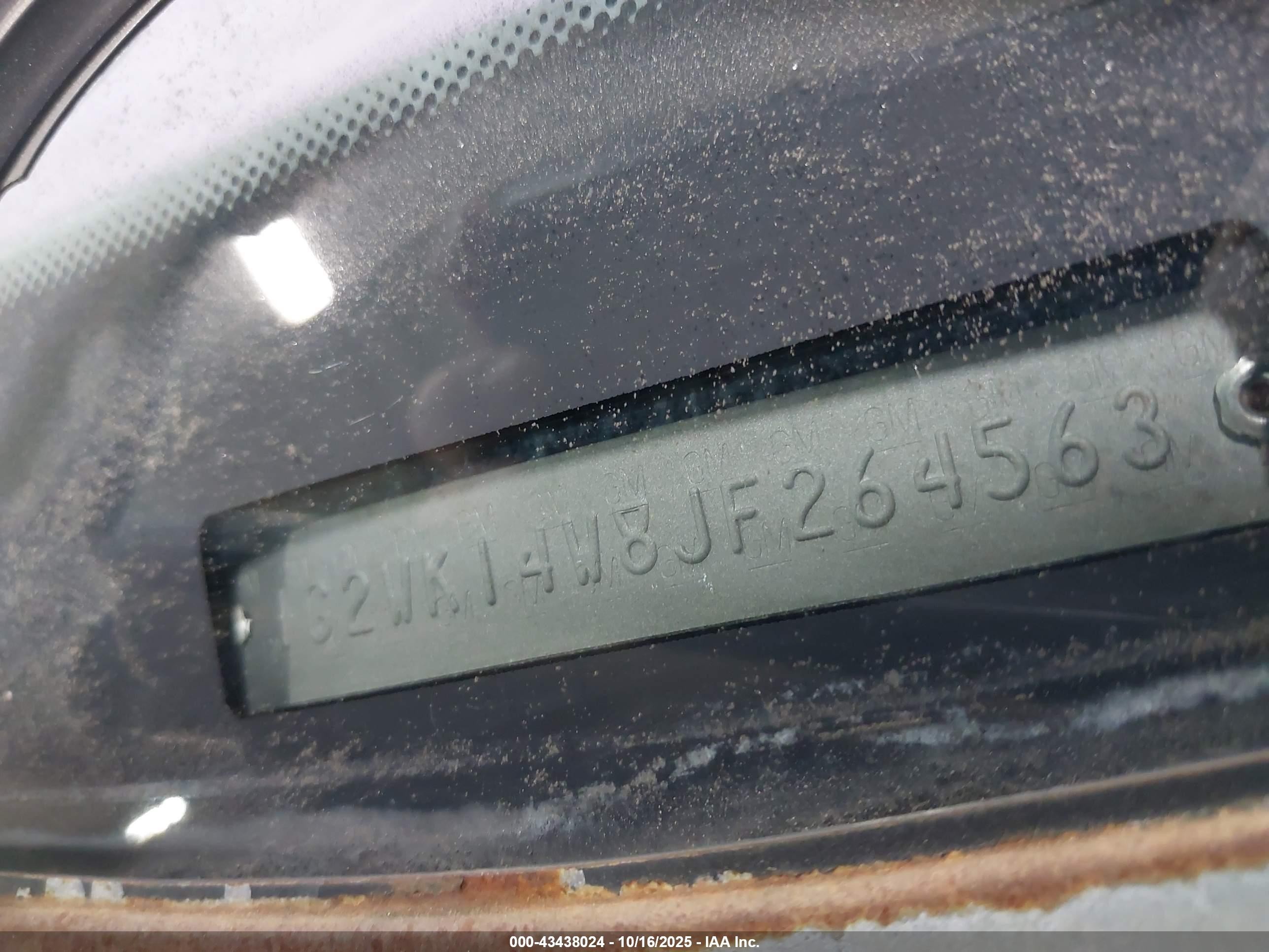 1988 Pontiac Grand Prix Le Белый vin: 1G2WK14W8JF264563