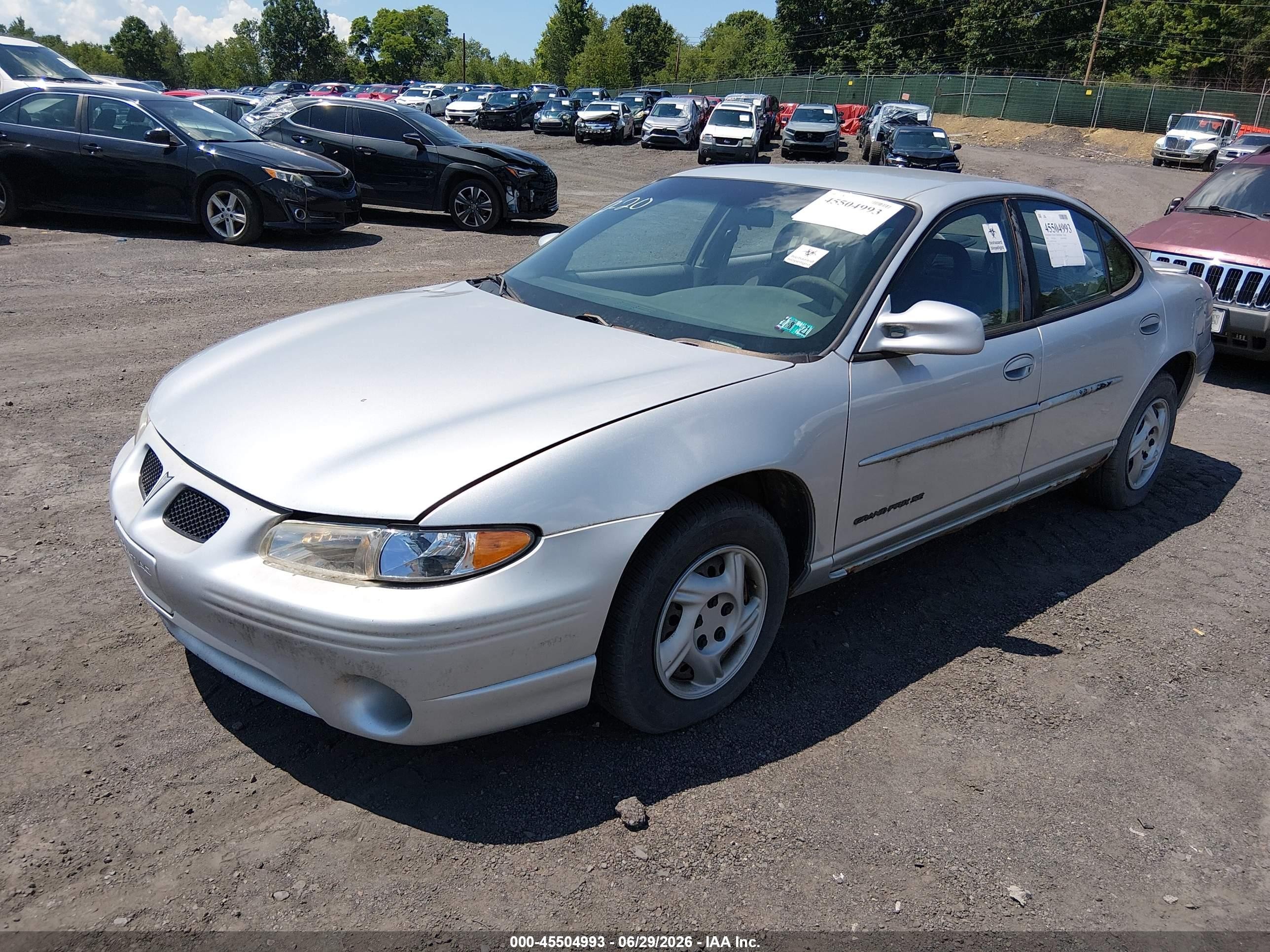 2001 Pontiac Grand Prix Se Silver vin: 1G2WK52J21F144160