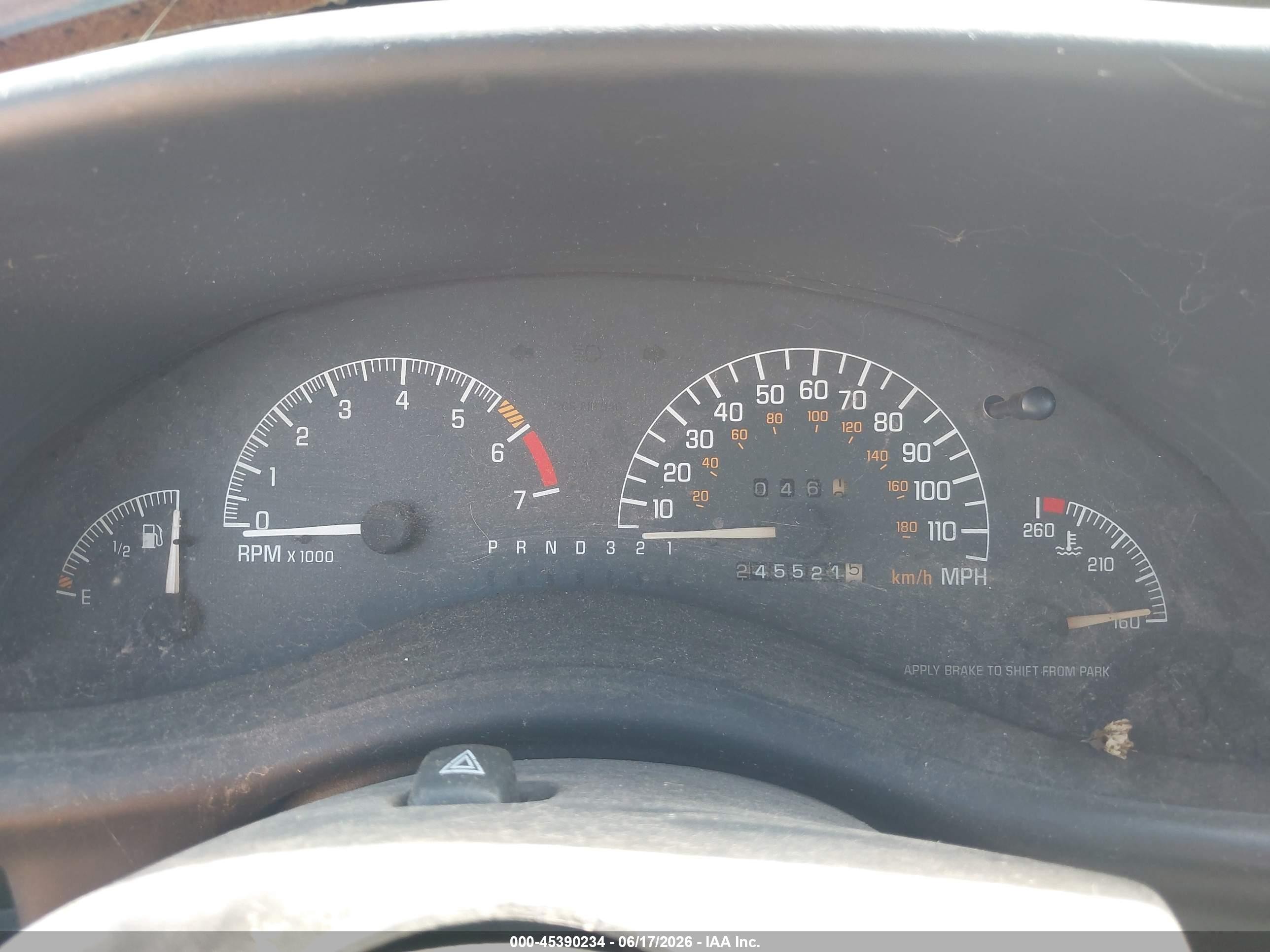 2002 Pontiac Grand Prix Se Maroon vin: 1G2WK52J52F215174