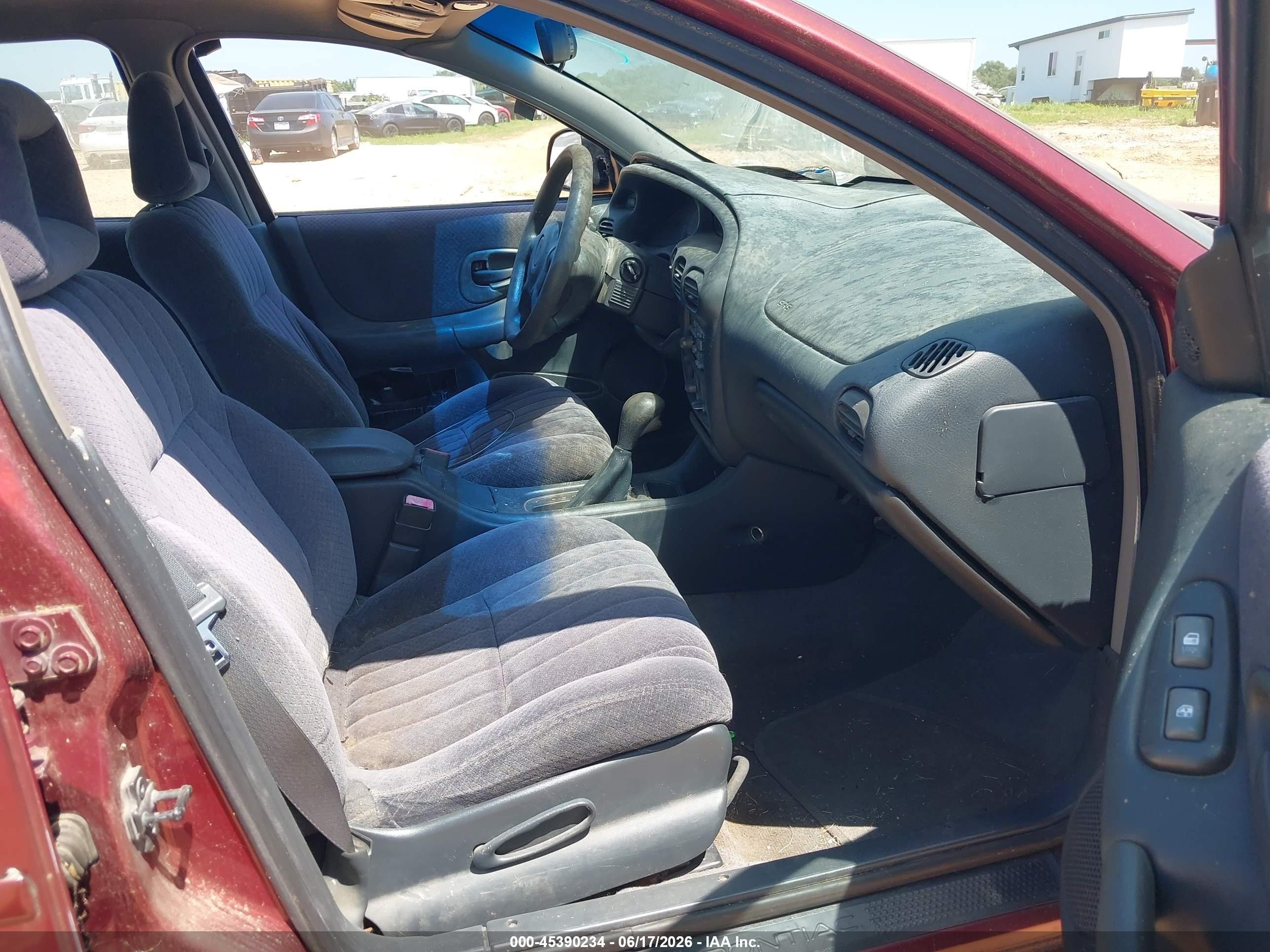 2002 Pontiac Grand Prix Se Maroon vin: 1G2WK52J52F215174
