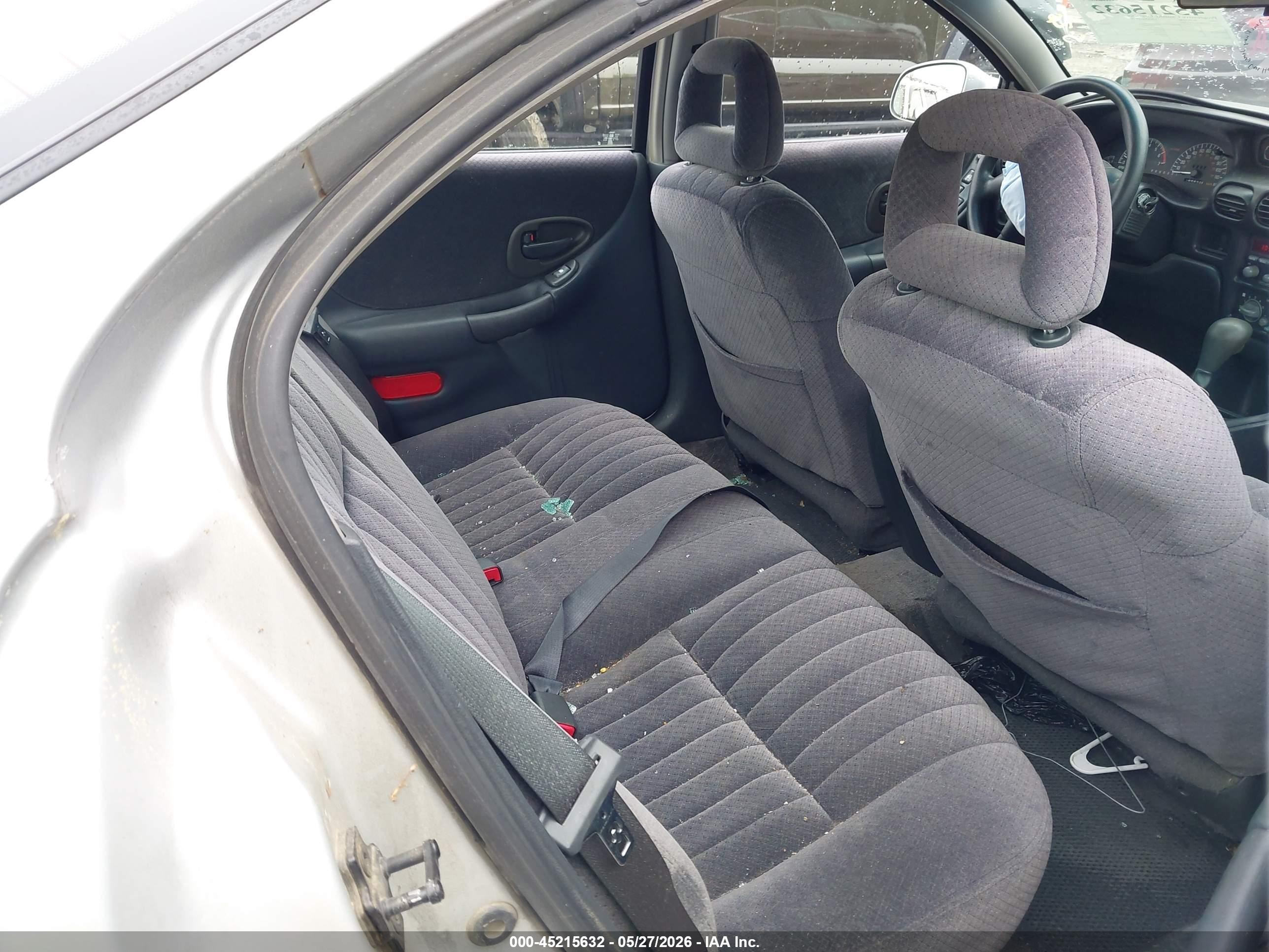 2002 Pontiac Grand Prix Se Silver vin: 1G2WK52J62F161027