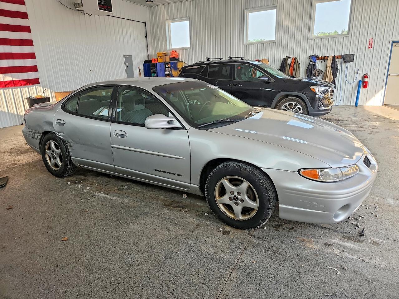 2002 Pontiac Grand Prix Se Silver vin: 1G2WK52J62F292250