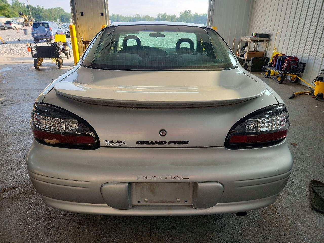 2002 Pontiac Grand Prix Se Silver vin: 1G2WK52J62F292250