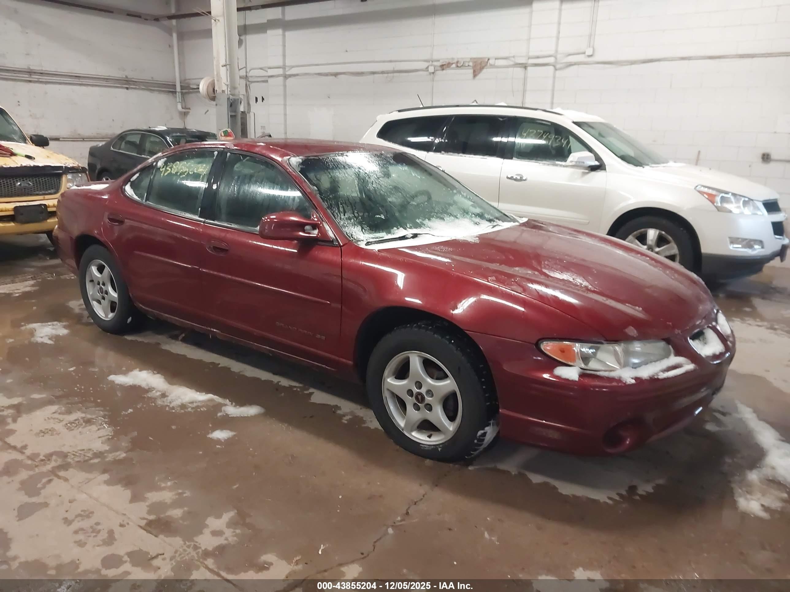 2001 Pontiac Grand Prix Se Red vin: 1G2WK52J81F188986
