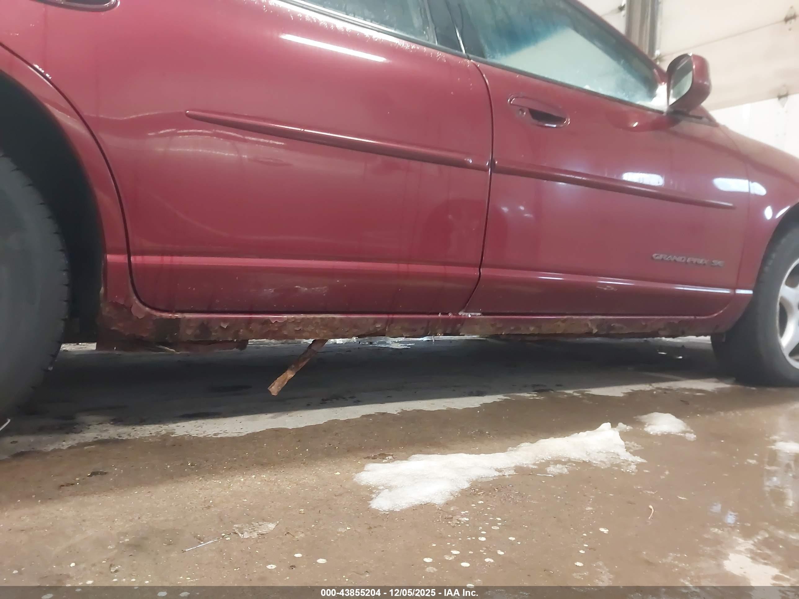 2001 Pontiac Grand Prix Se Red vin: 1G2WK52J81F188986