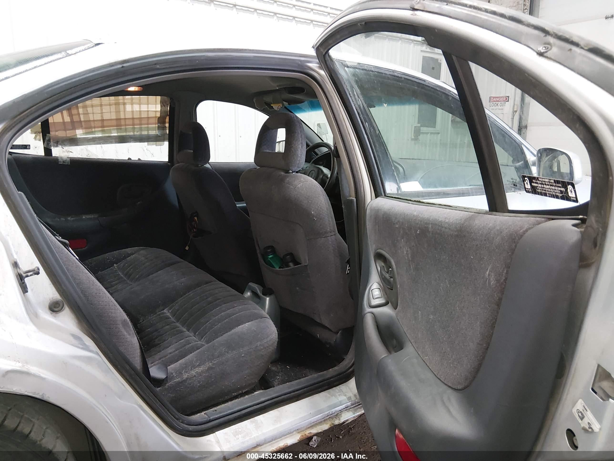 2002 Pontiac Grand Prix Se Серебряный vin: 1G2WK52JX2F206731
