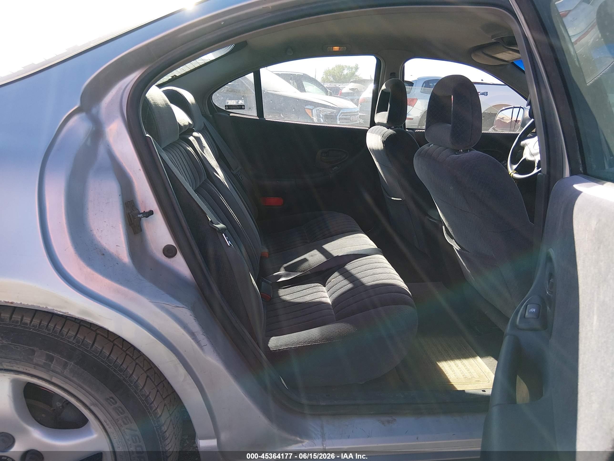 2002 Pontiac Grand Prix Se Silver vin: 1G2WK52JX2F239888