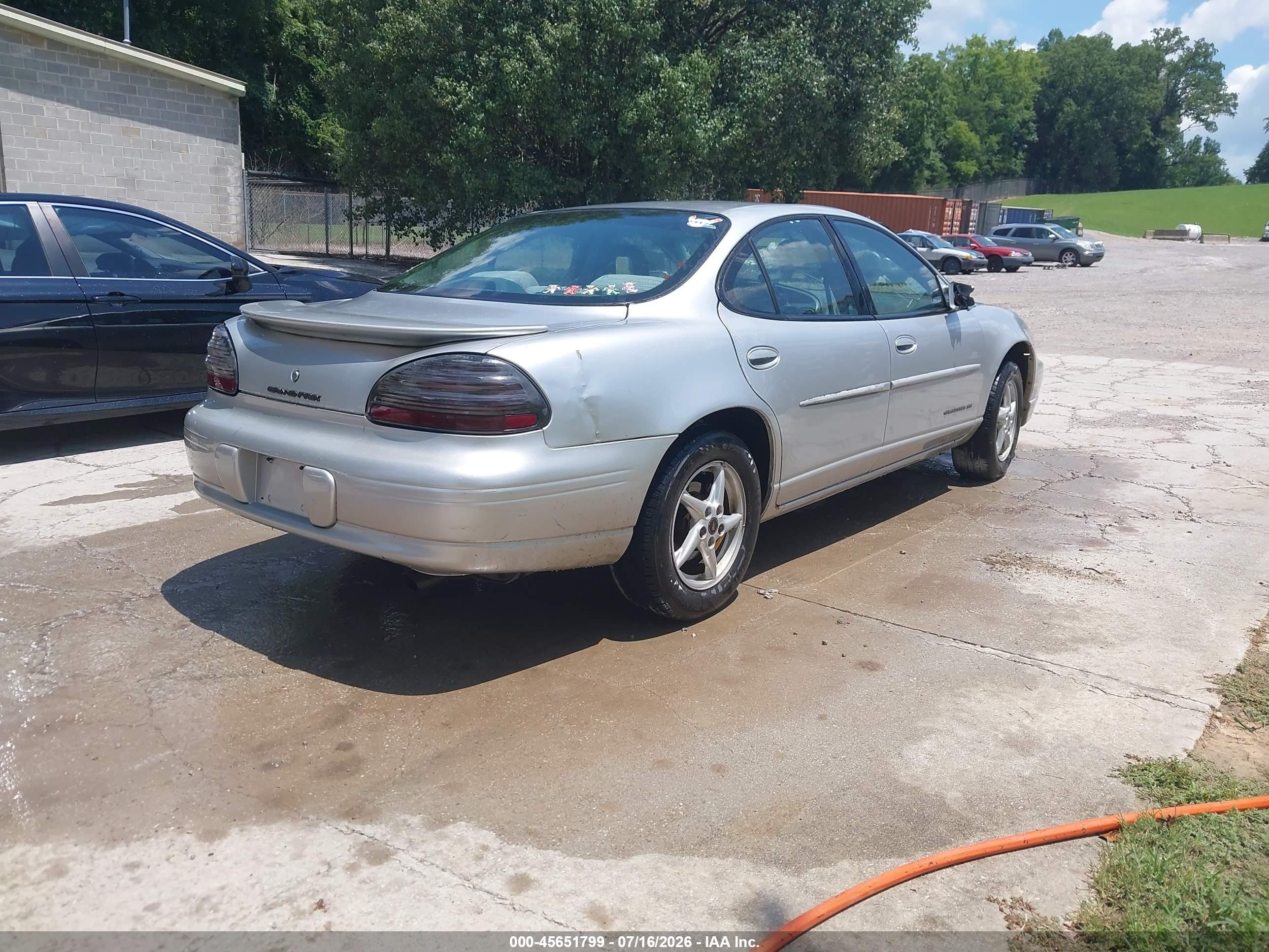 2003 Pontiac Grand Prix Se Silver vin: 1G2WK52JX3F159170