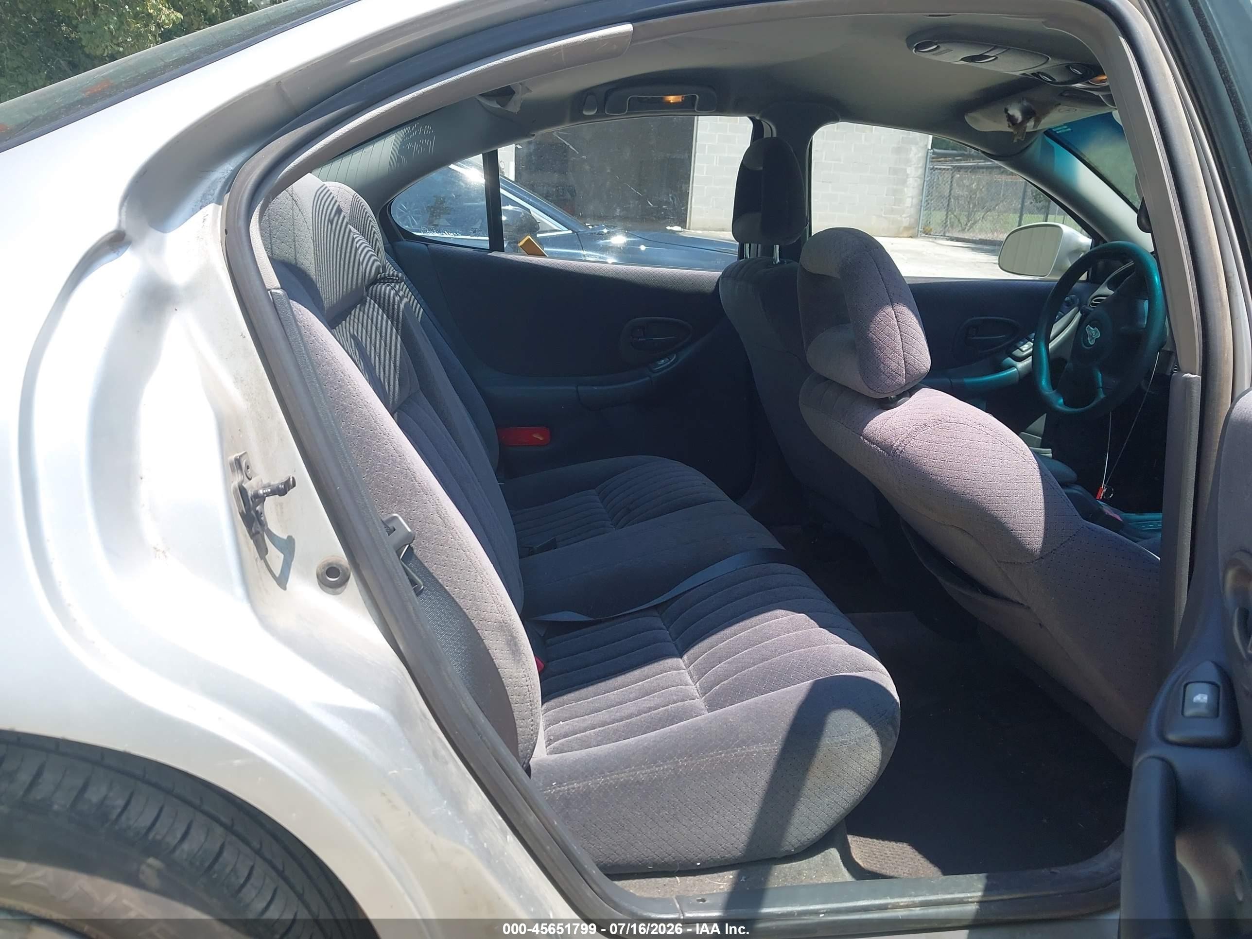 2003 Pontiac Grand Prix Se Silver vin: 1G2WK52JX3F159170