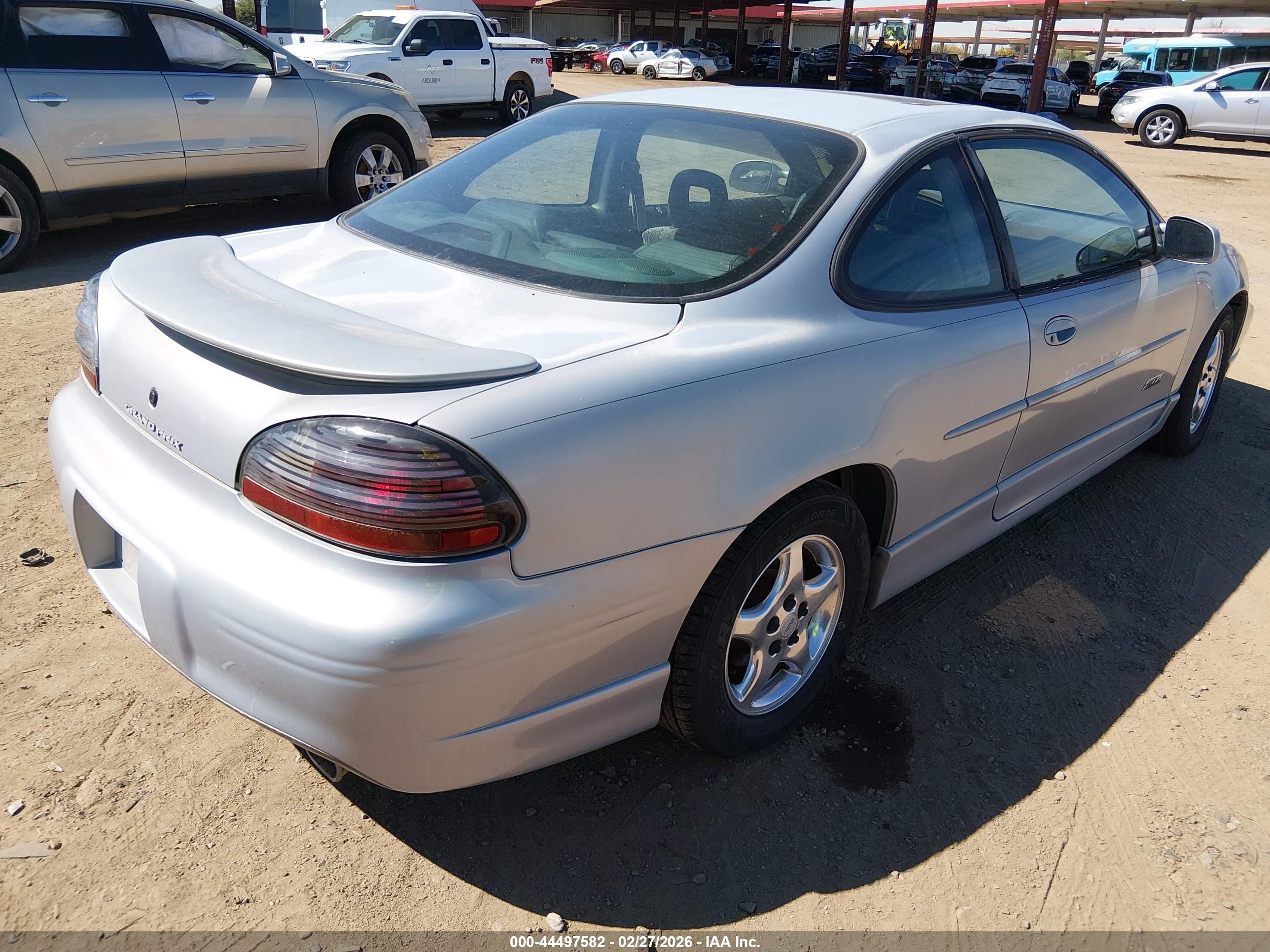 1998 Pontiac Grand Prix Gt Серебряный vin: 1G2WP1211WF339958