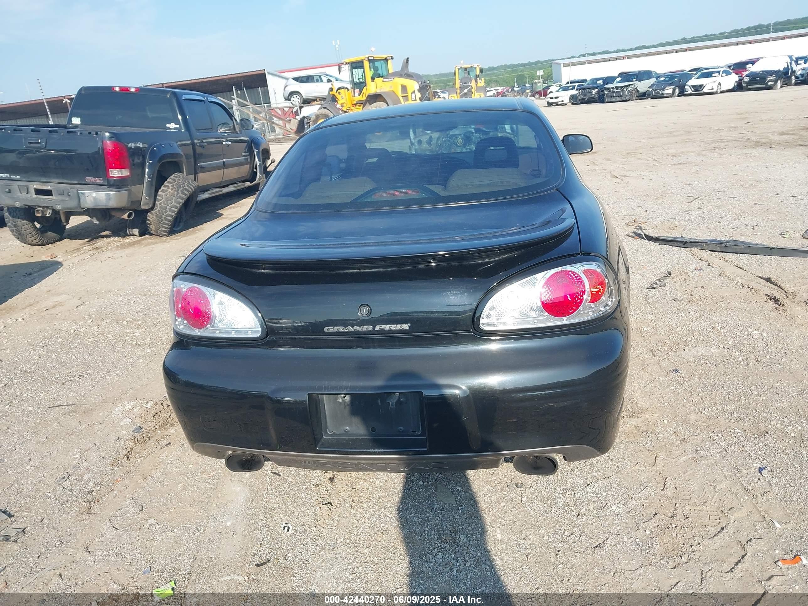 1998 Pontiac Grand Prix Gt Черный vin: 1G2WP1218WF269844