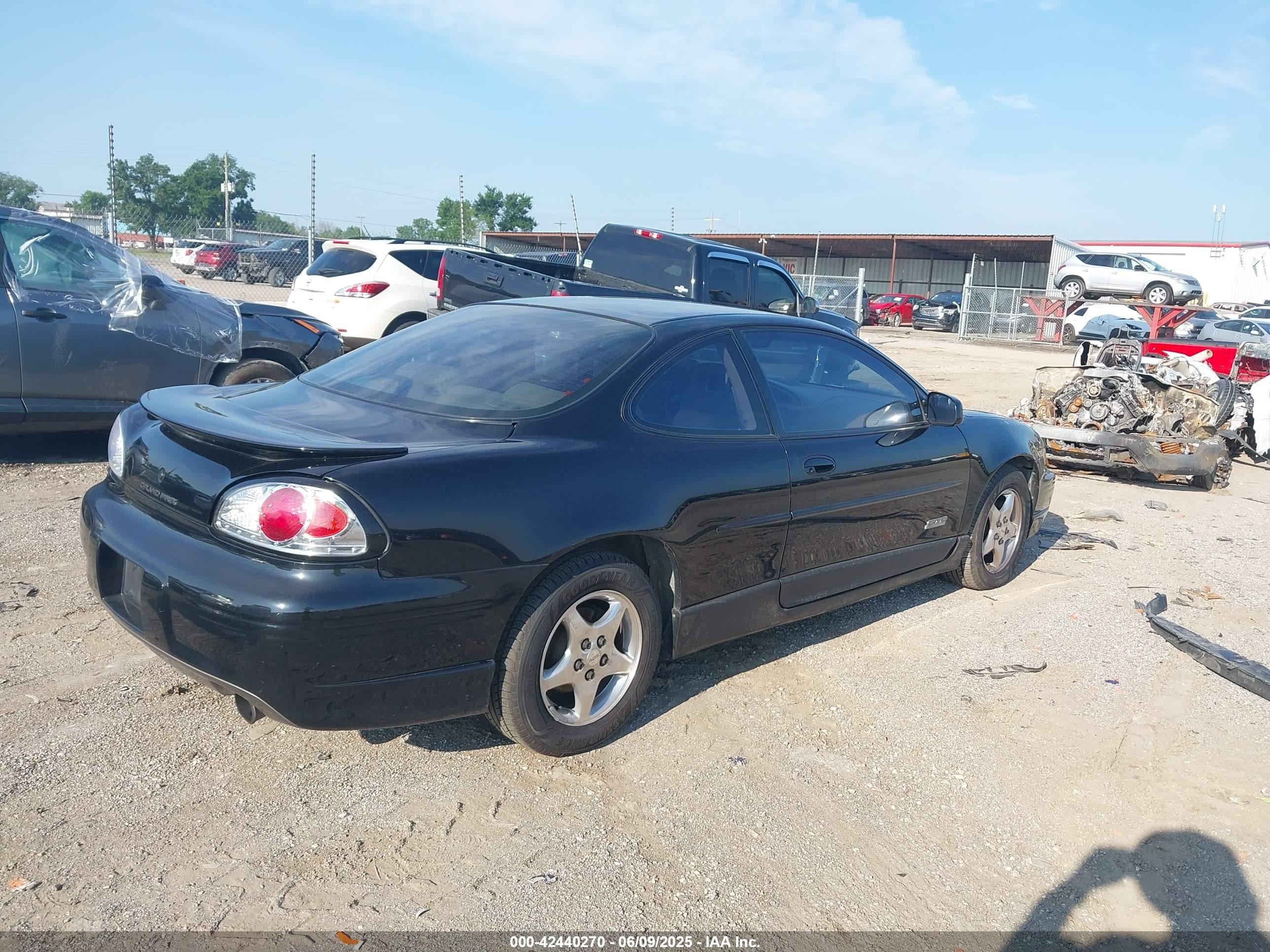 1998 Pontiac Grand Prix Gt Черный vin: 1G2WP1218WF269844
