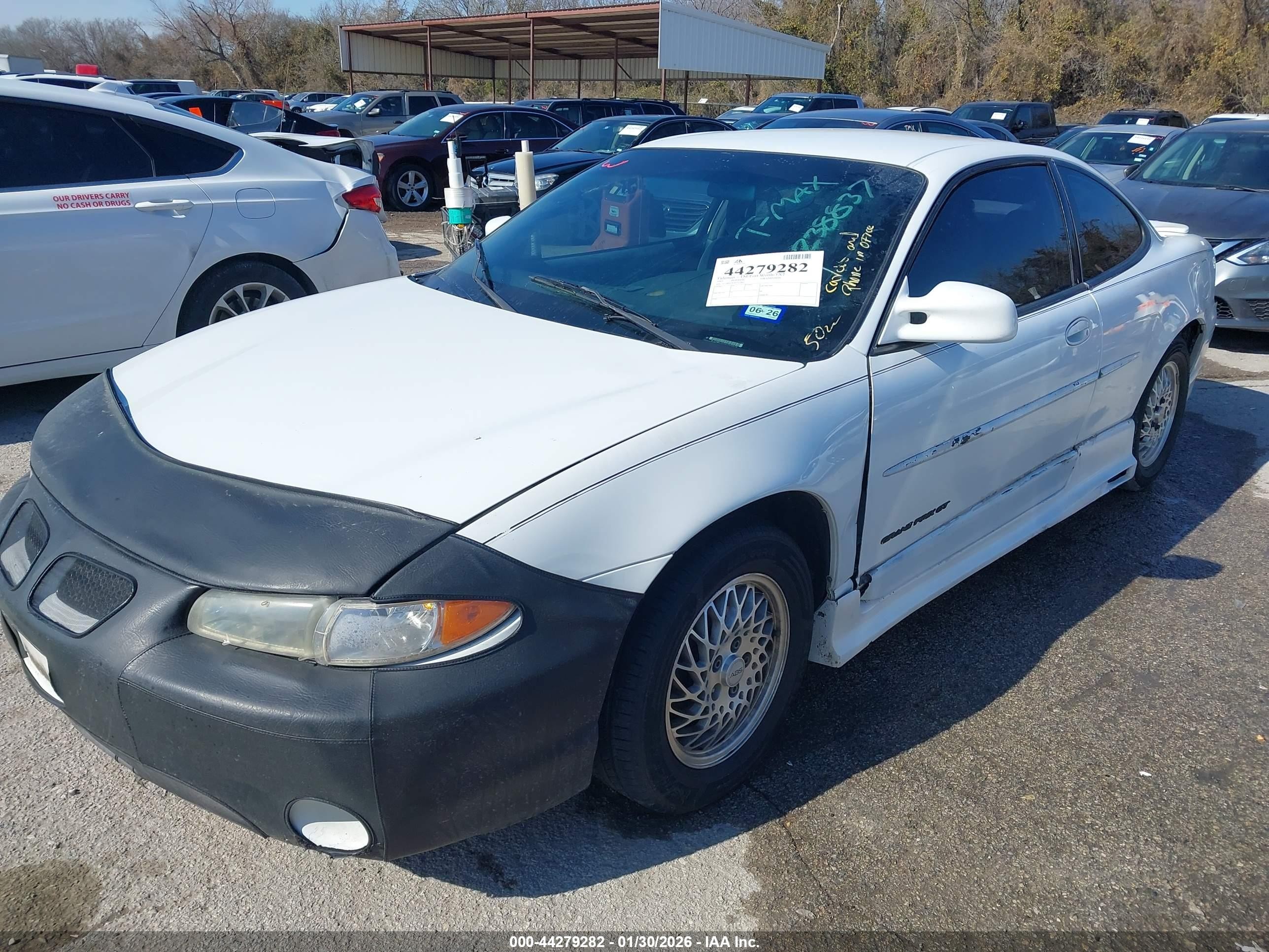 1997 Pontiac Grand Prix Gt White vin: 1G2WP12K0VF238837