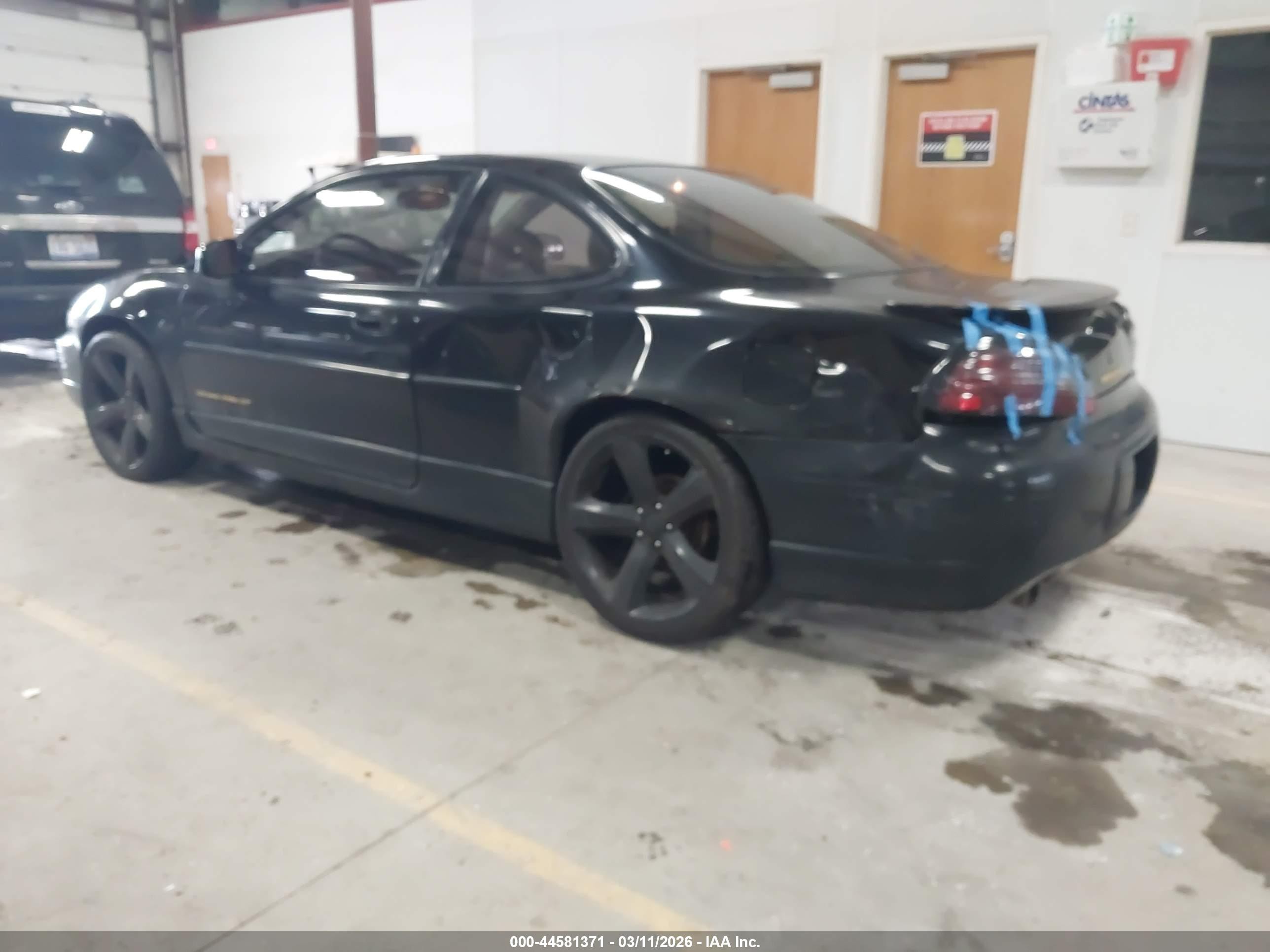 1997 Pontiac Grand Prix Gt Black vin: 1G2WP12K0VF301371